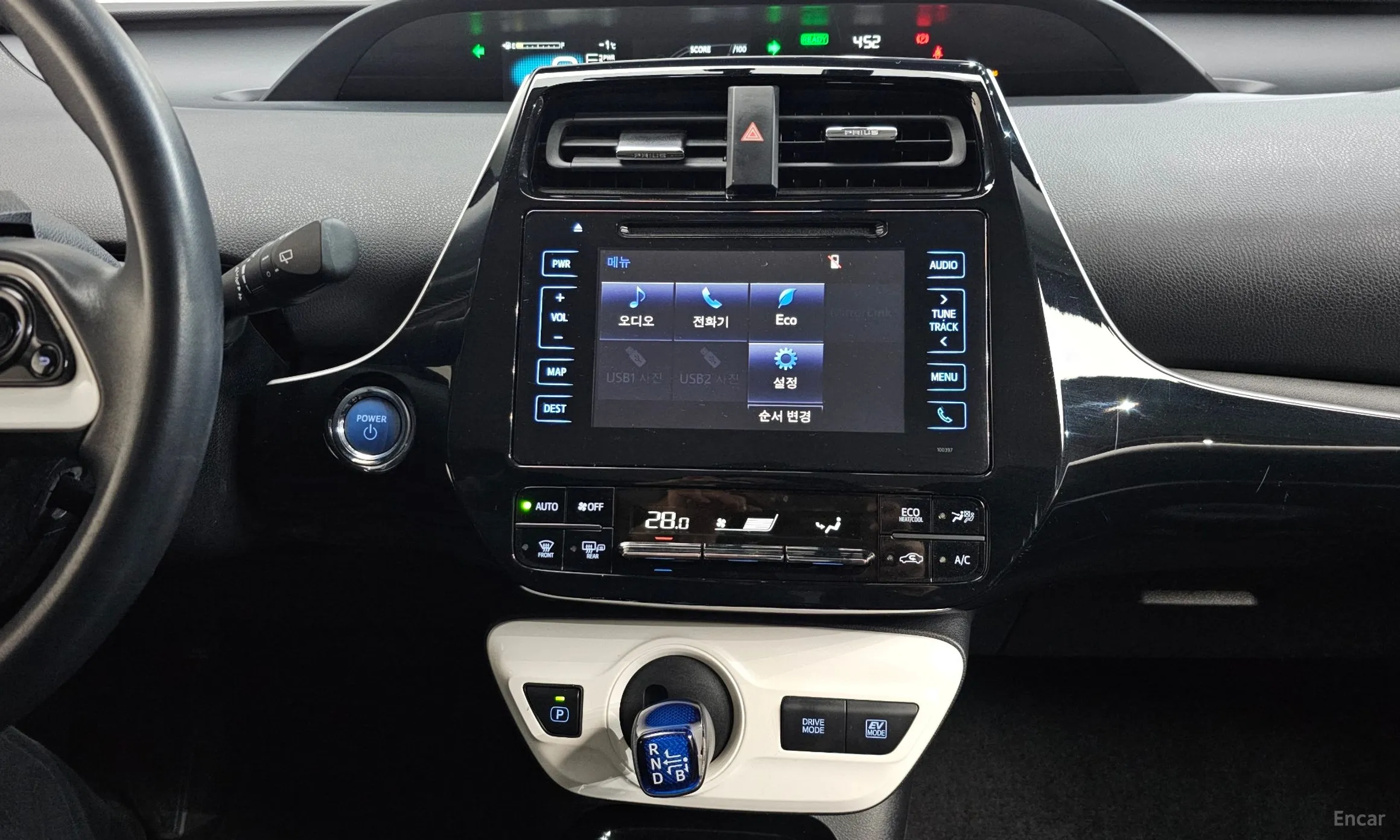 Toyota Prius 4th Generation превью 14