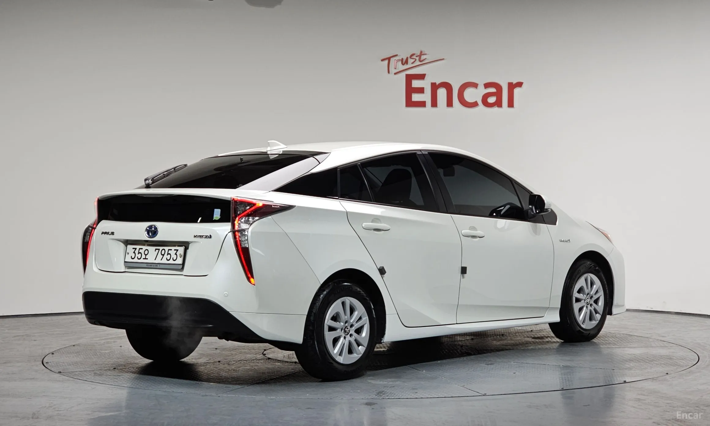 Toyota Prius 4th Generation превью 2