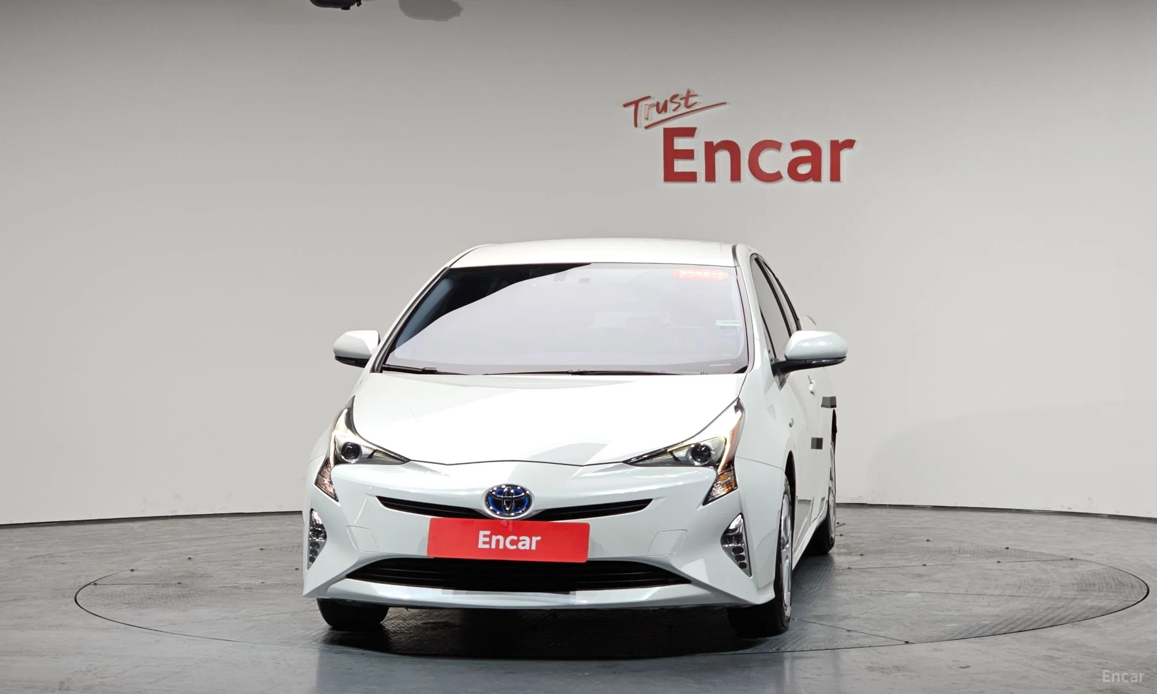 Toyota Prius 4th Generation превью 3