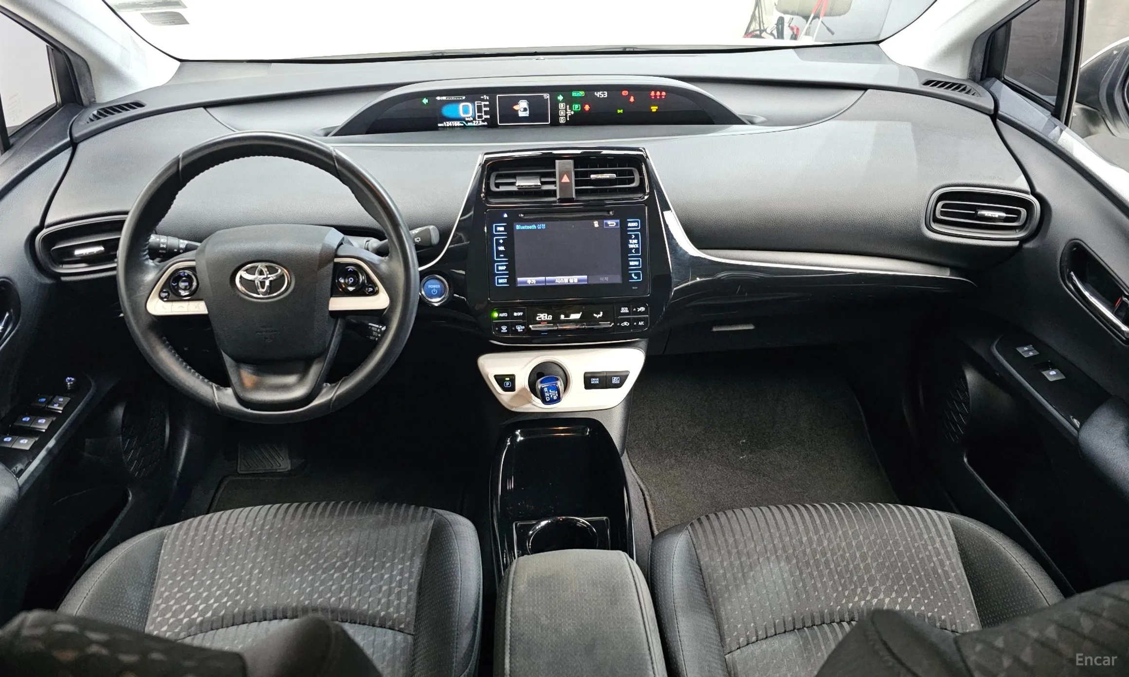 Toyota Prius 4th Generation превью 7