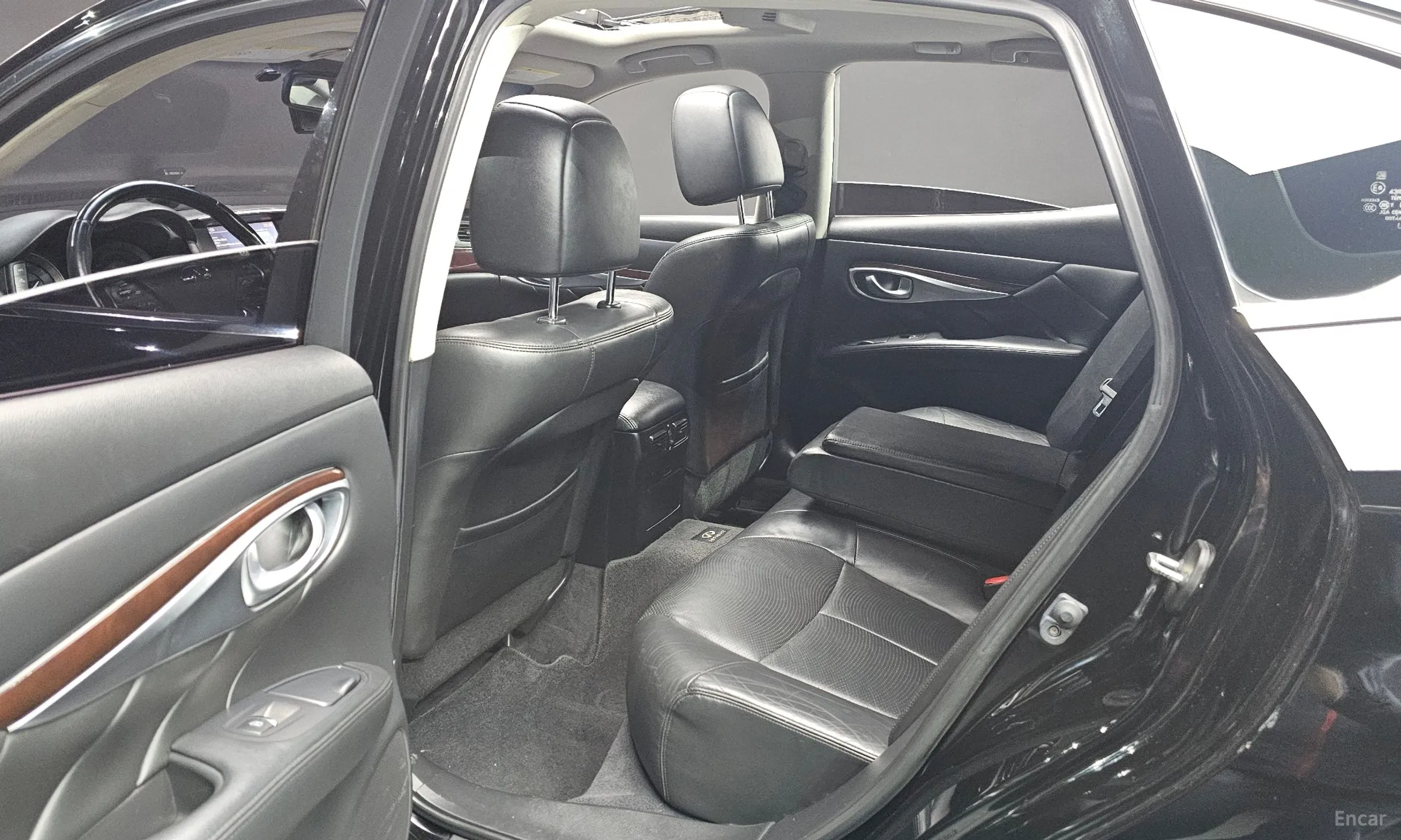 Infiniti M30d превью 12