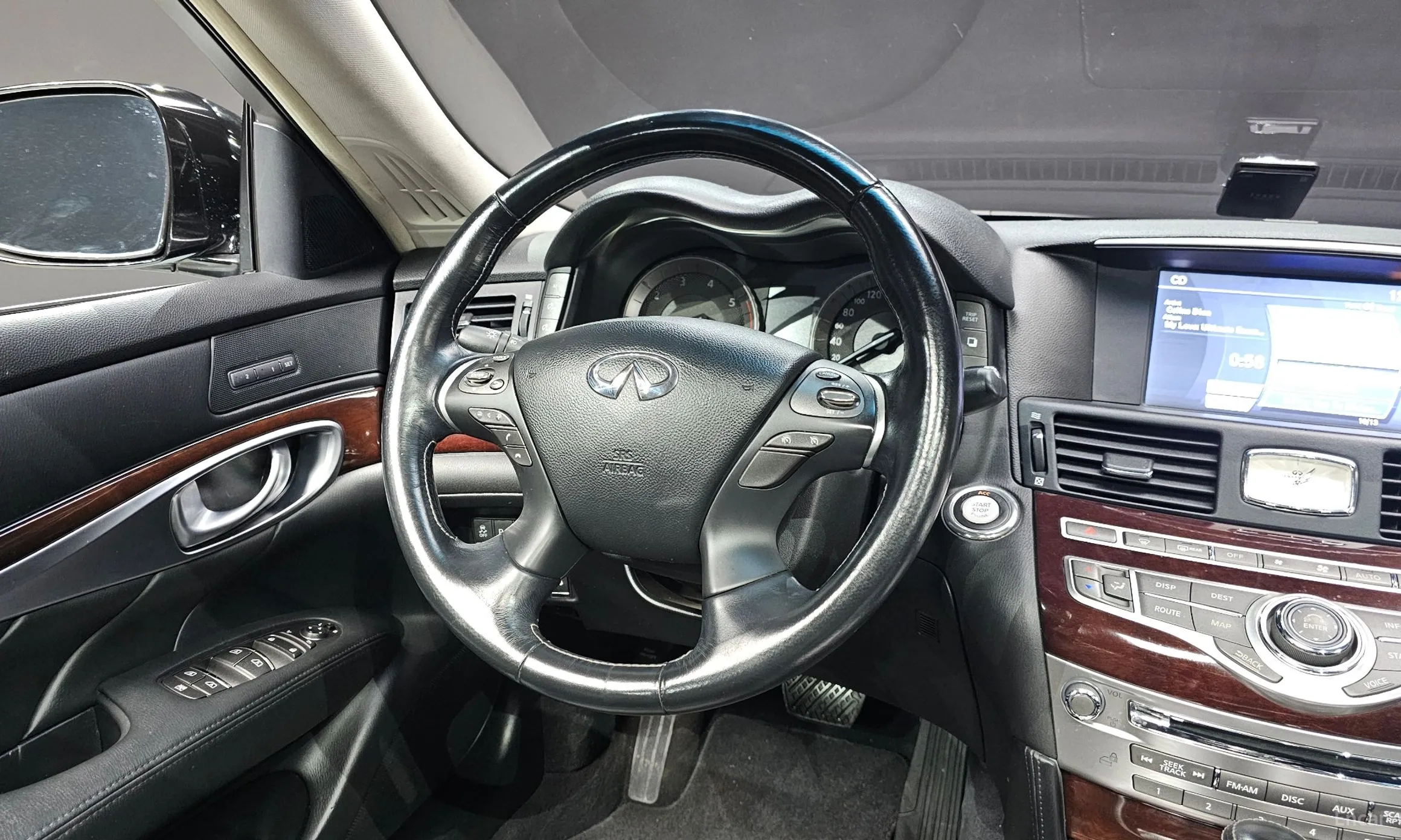 Infiniti M30d превью 13
