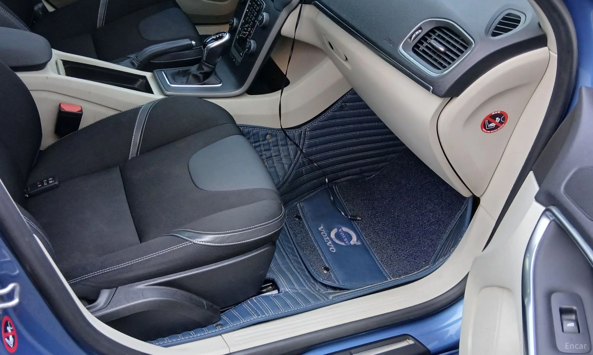 Volvo V40 превью 15