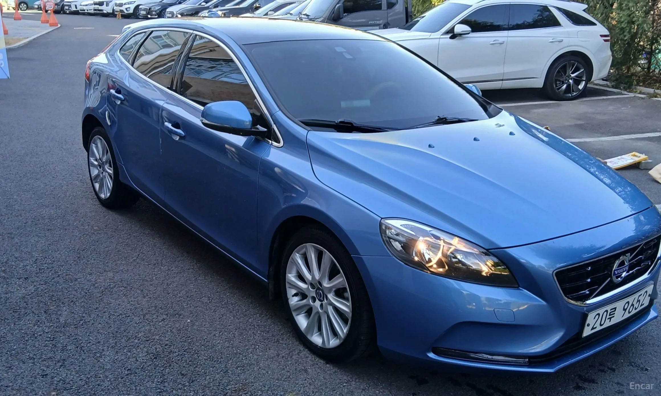 Volvo V40 превью 3