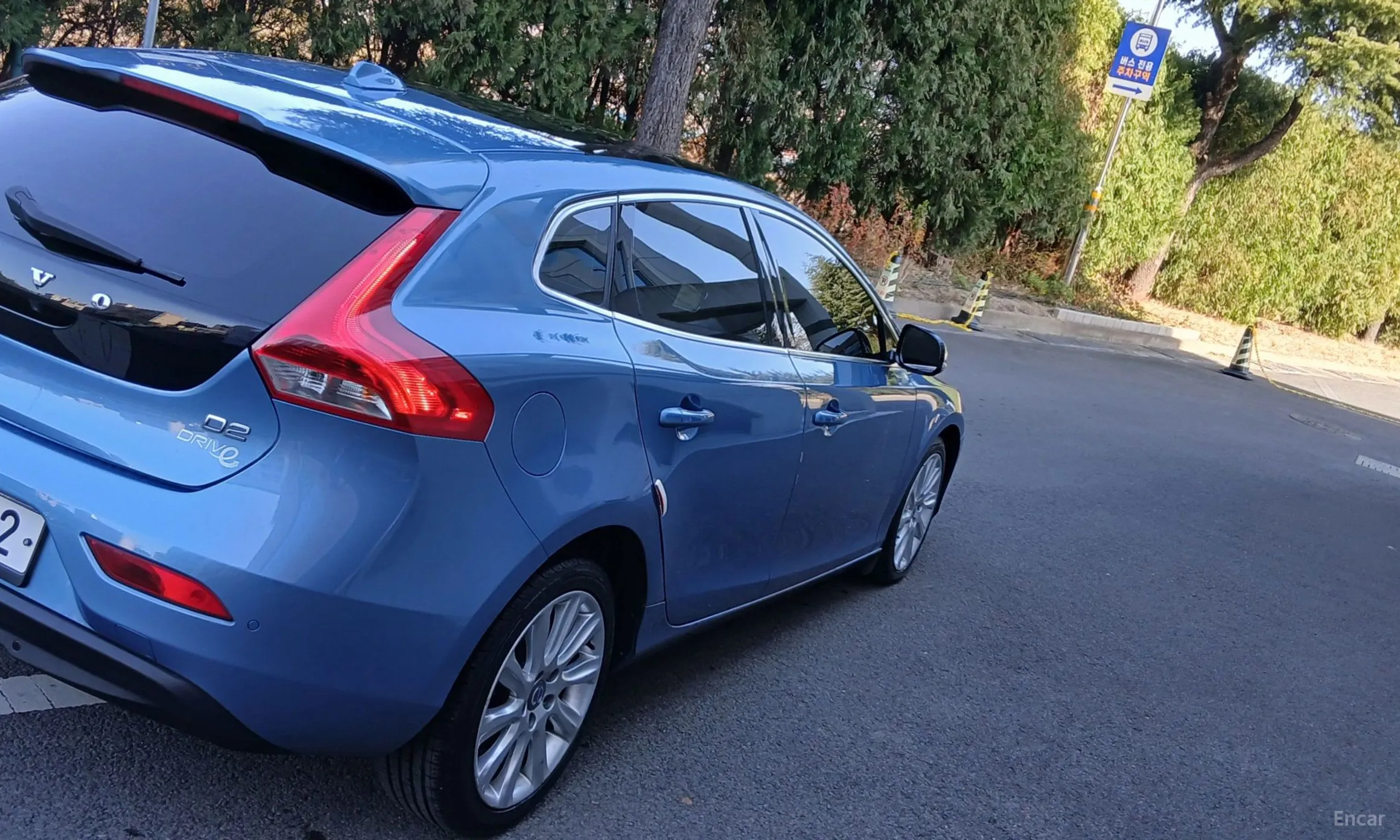 Volvo V40 превью 7