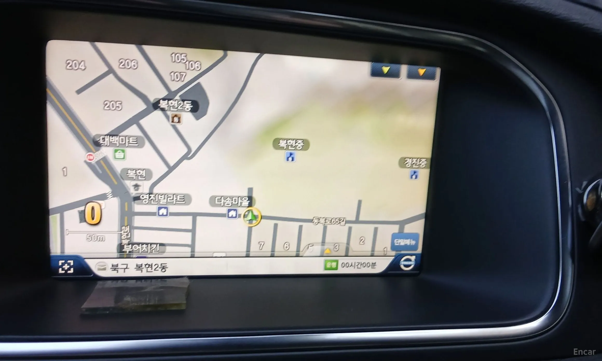 Volvo V40 превью 9