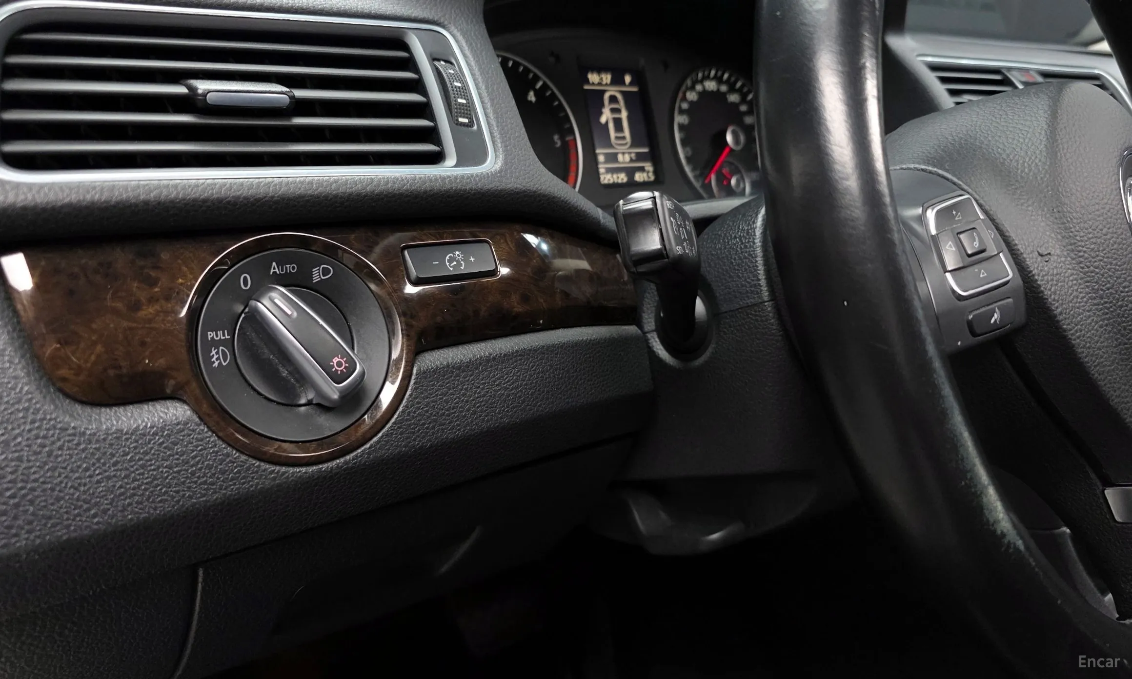 Volkswagen The New Passat превью 18