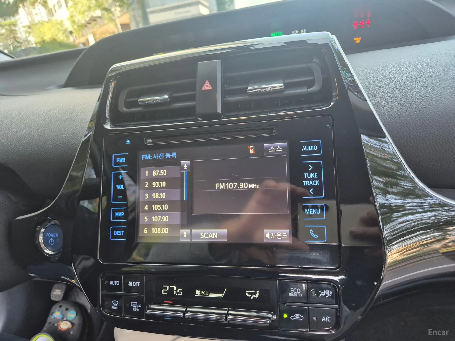 Toyota Prius 4th Generation превью 14