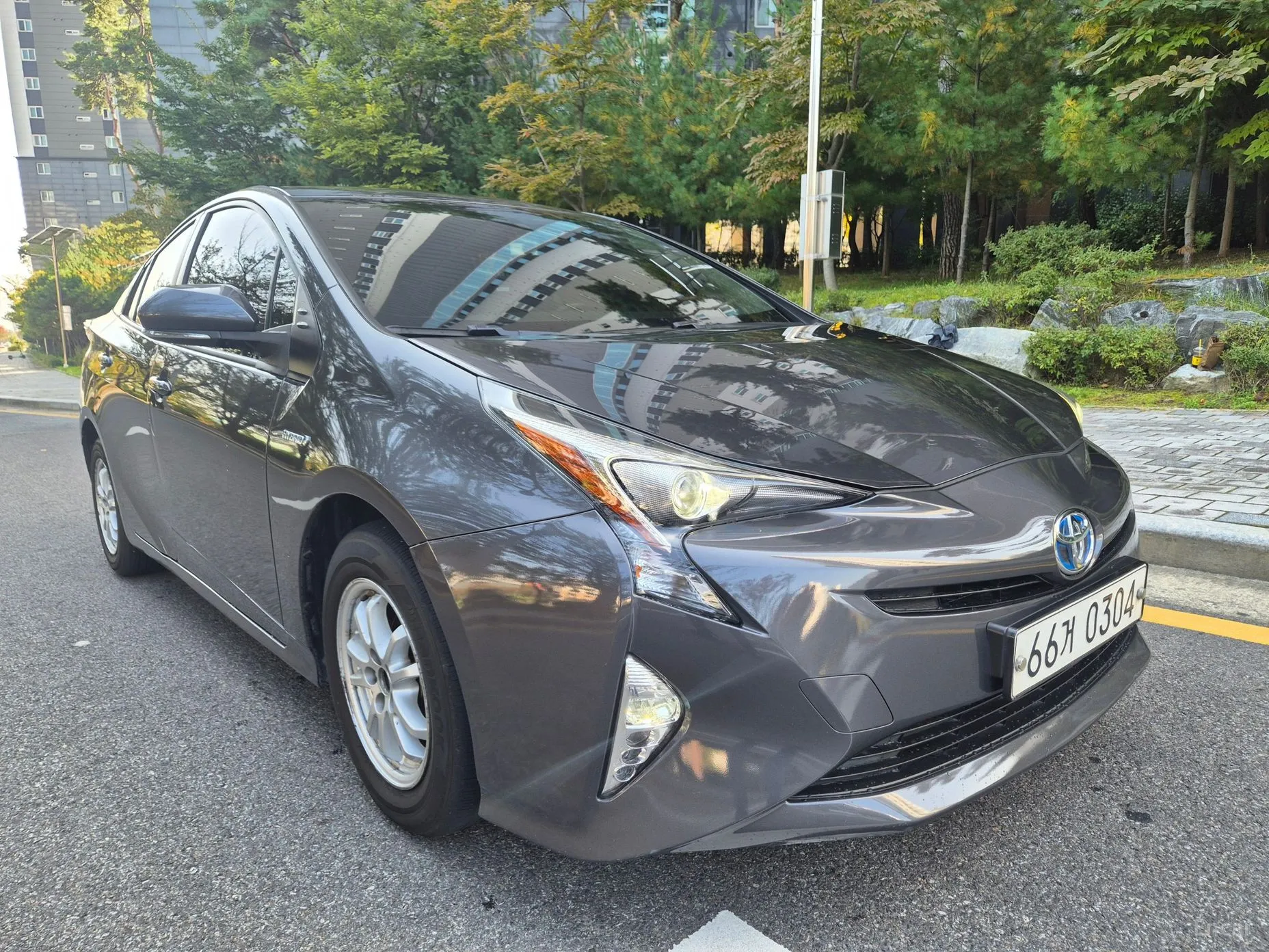 Toyota Prius 4th Generation превью 3