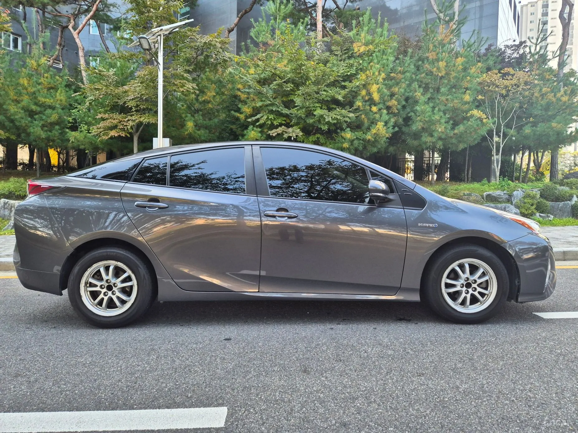 Toyota Prius 4th Generation превью 4