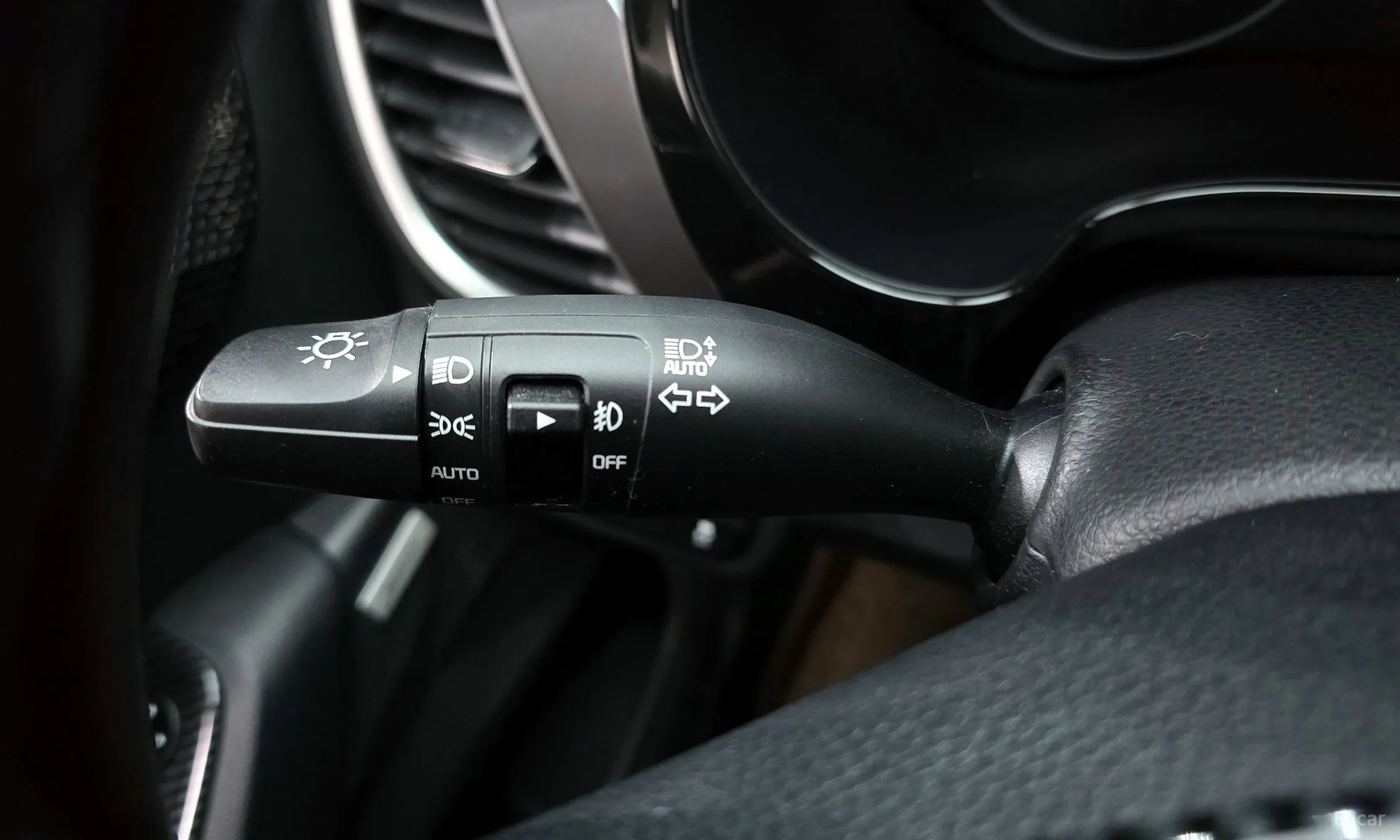 Kia Seltos превью 19
