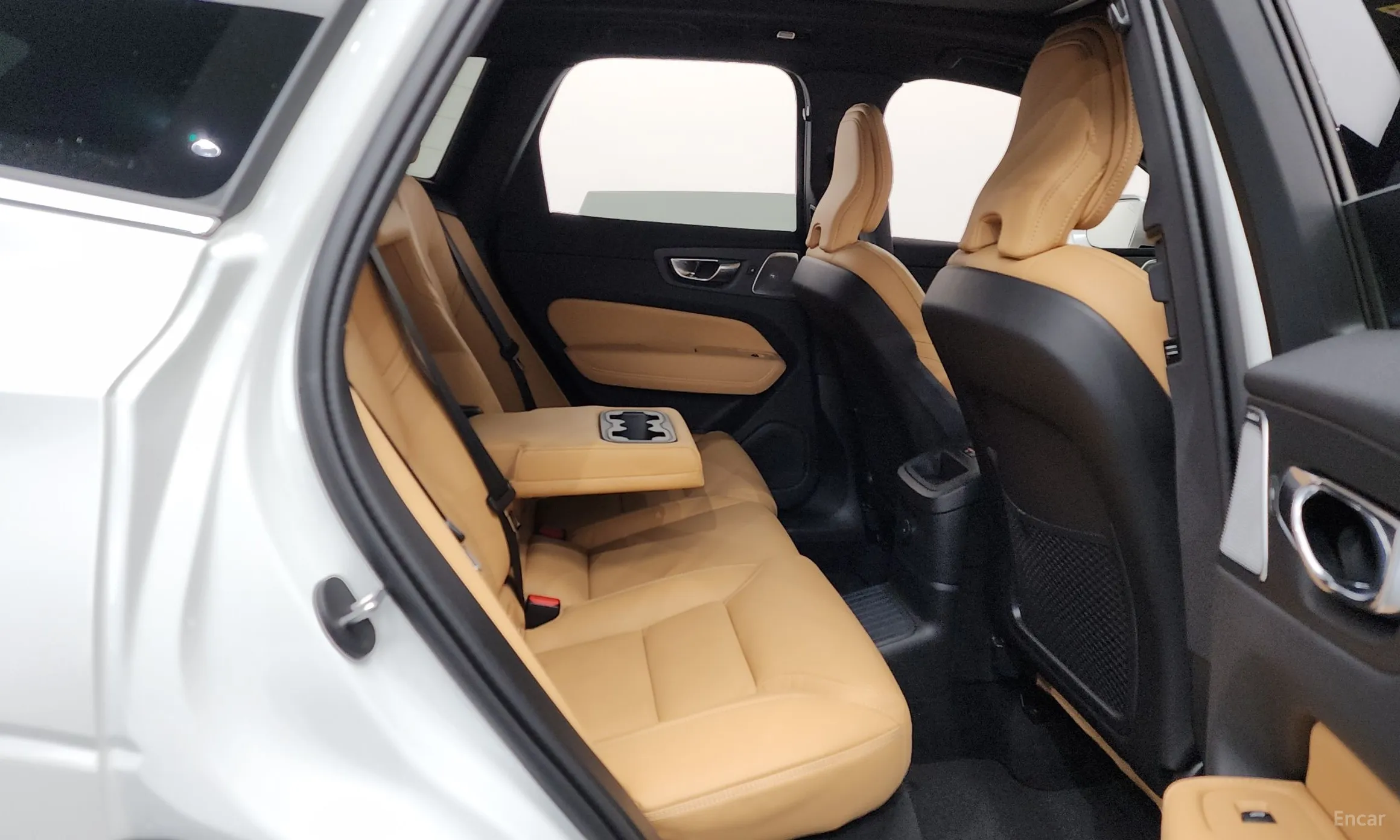 Volvo XC60 Gen 2 превью 12