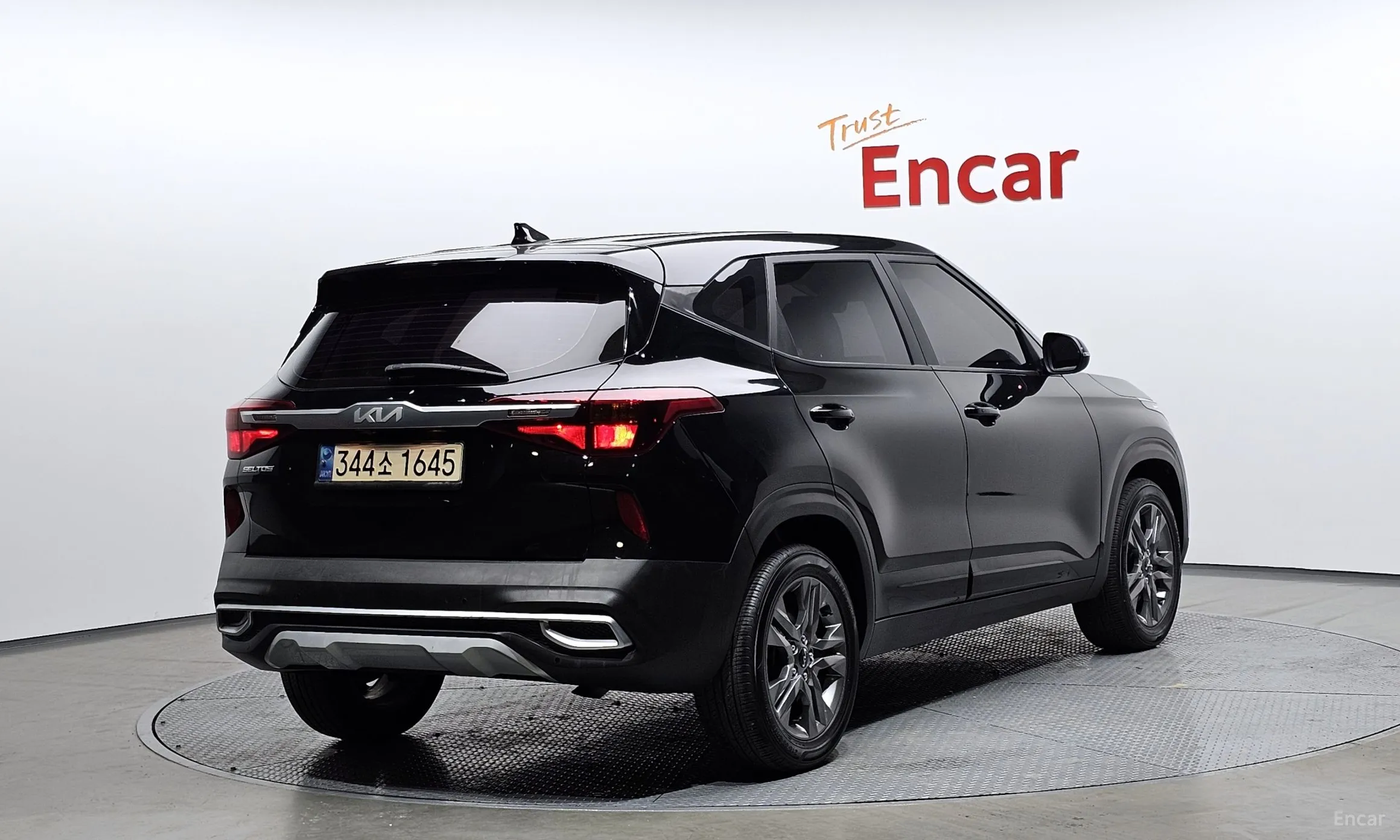 Kia Seltos превью 2