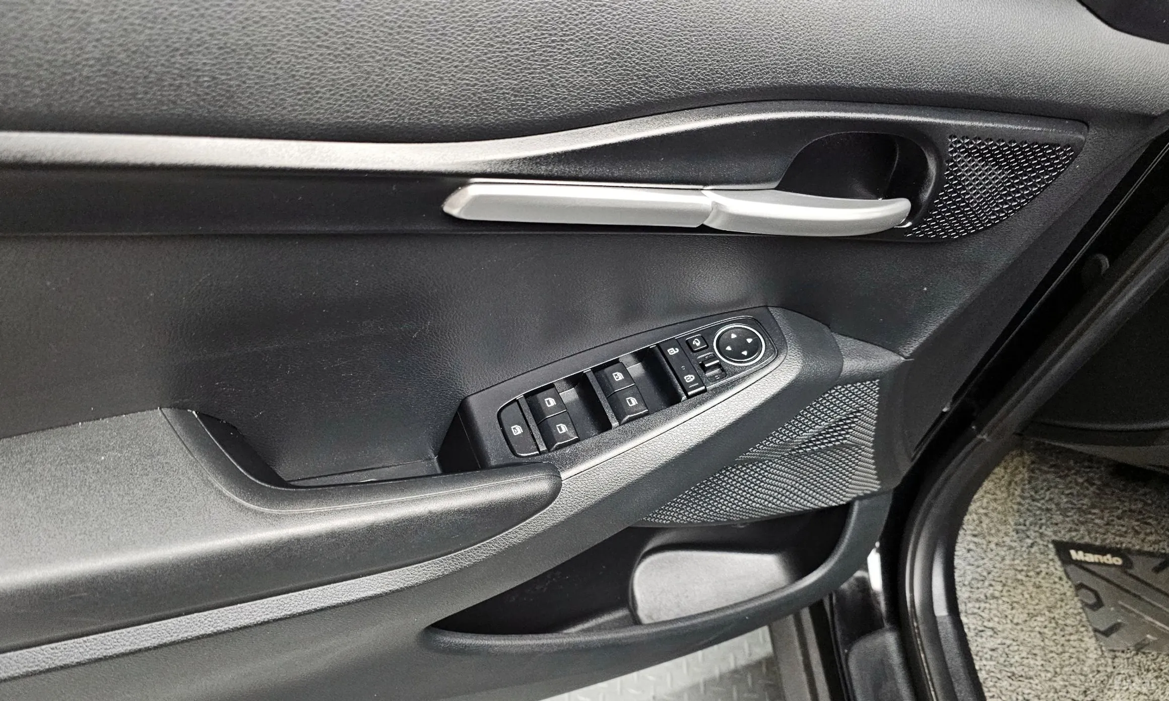 Kia Seltos превью 18