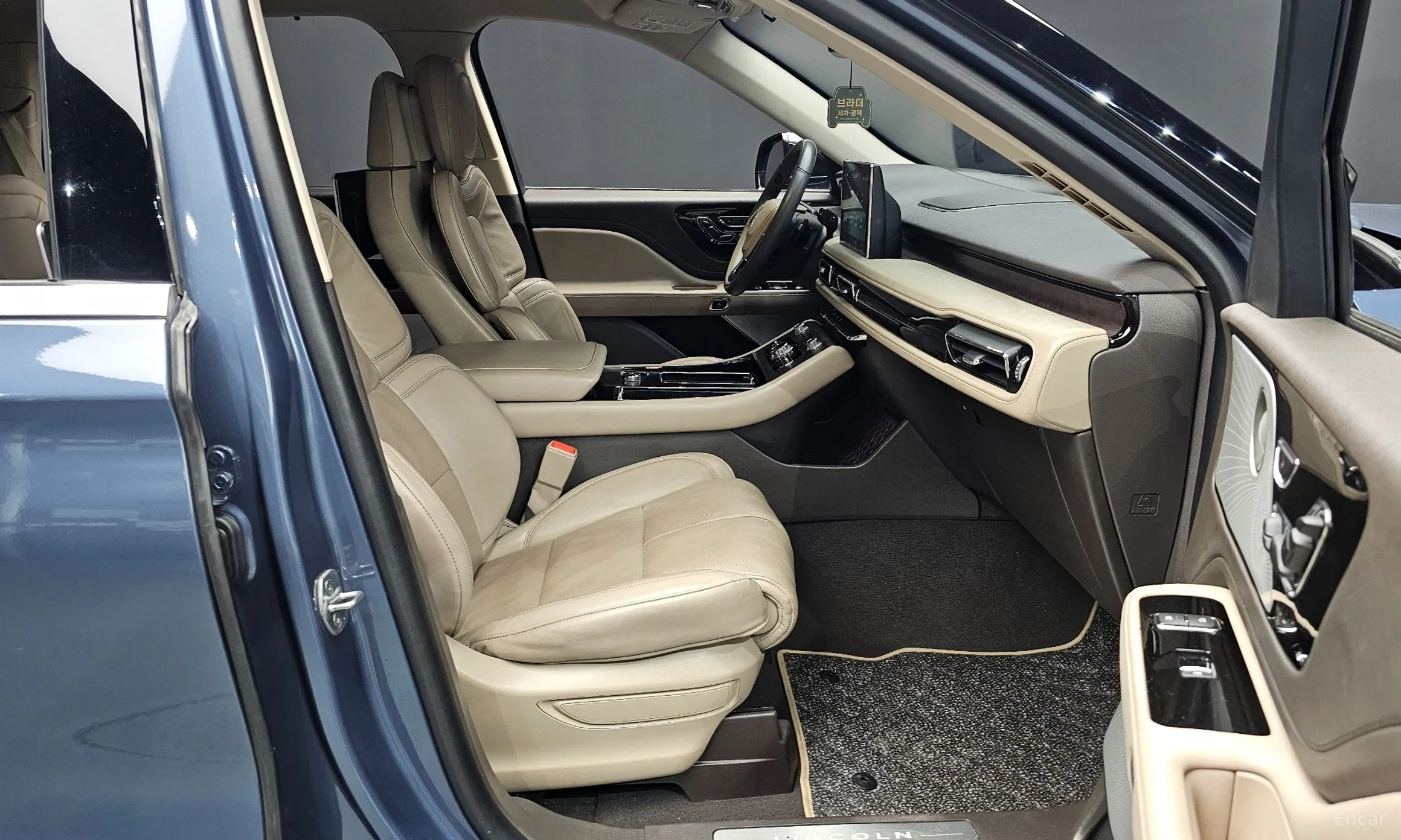 Lincoln Aviator 2nd Generation превью 11