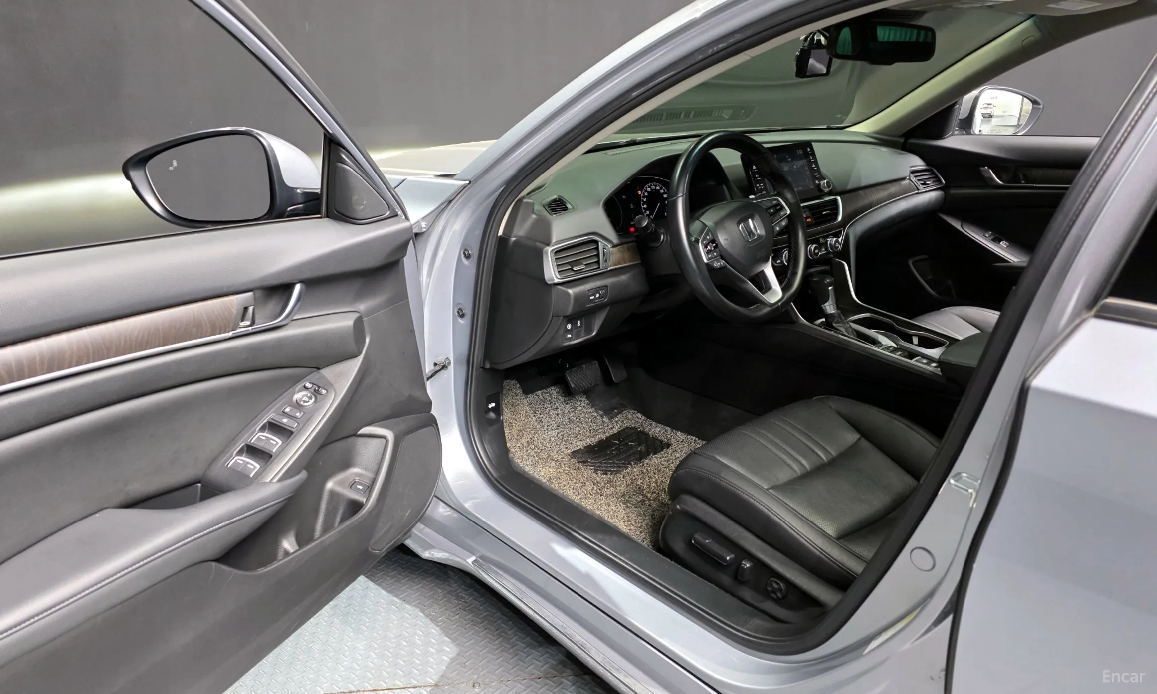 Honda Accord 10th Generation превью 10