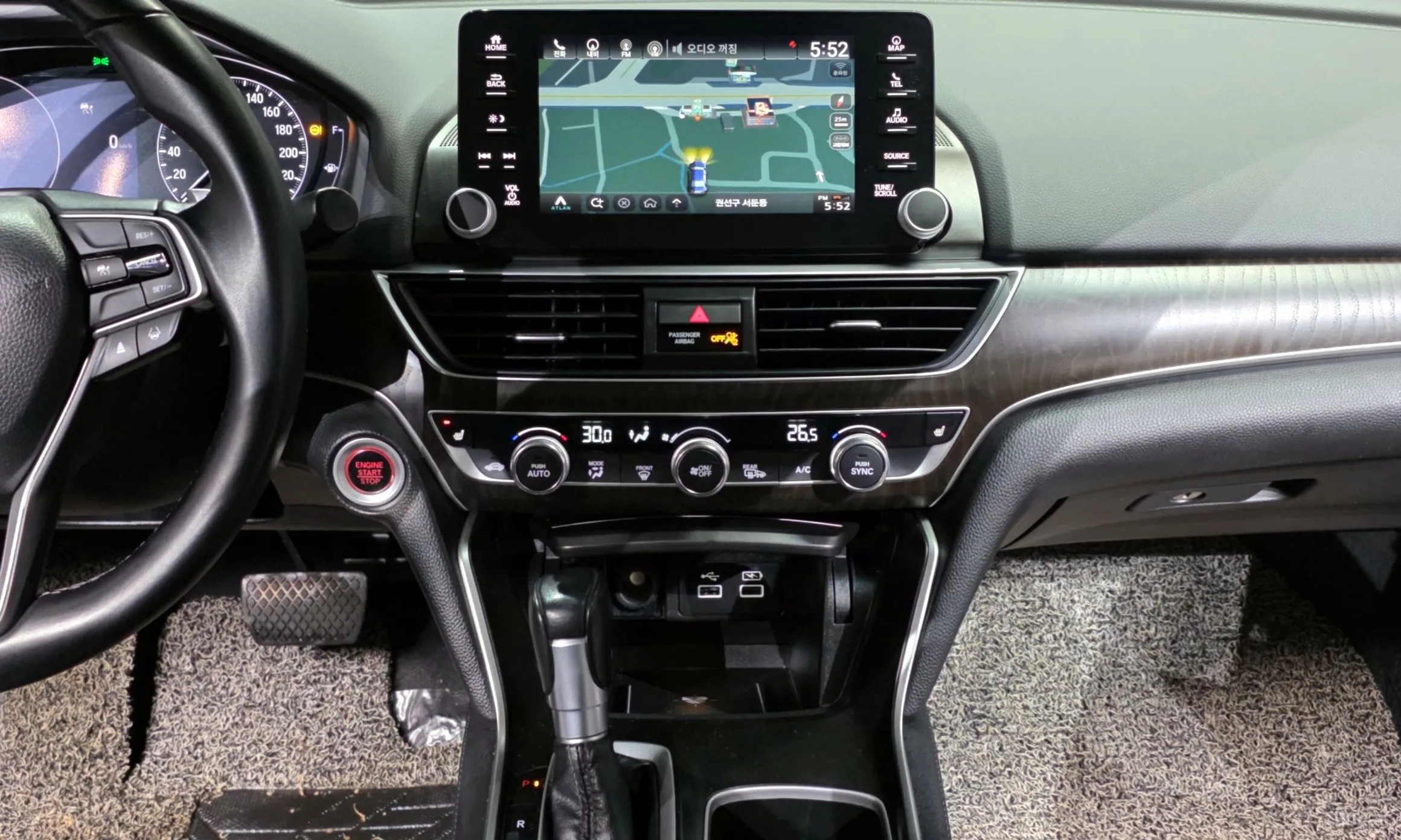 Honda Accord 10th Generation превью 14
