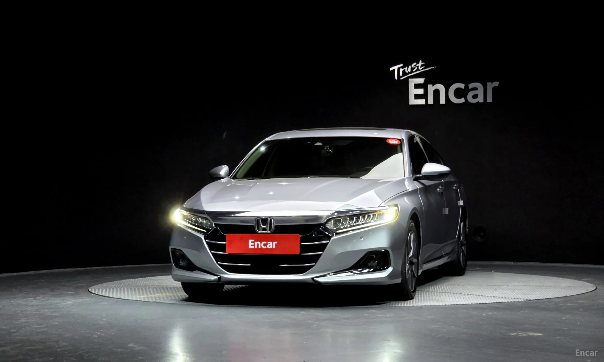 Honda Accord 10th Generation превью 3