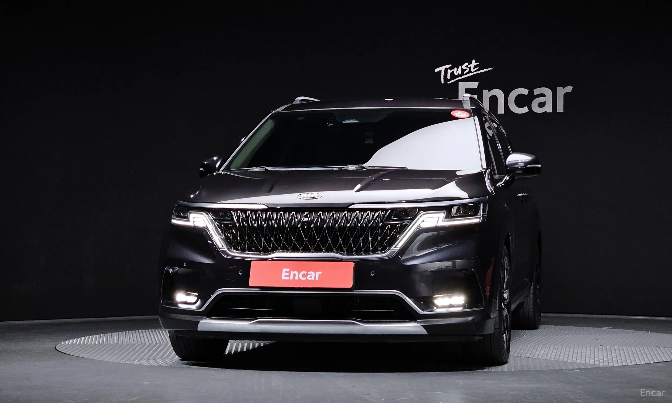 Kia Carnival Gen 4 превью 3