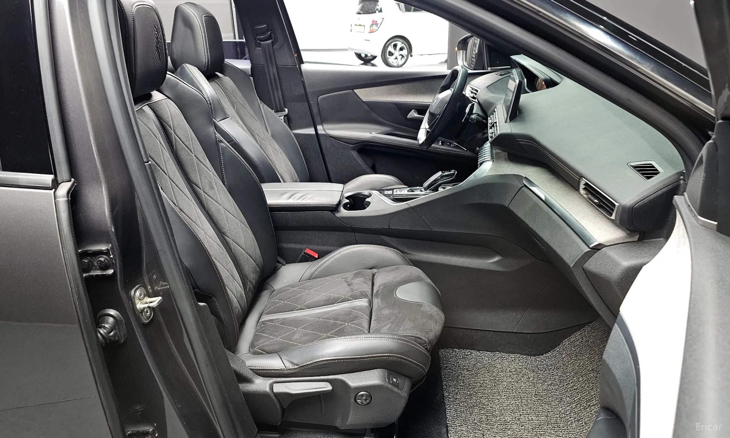 Peugeot 3008 2nd generation превью 10