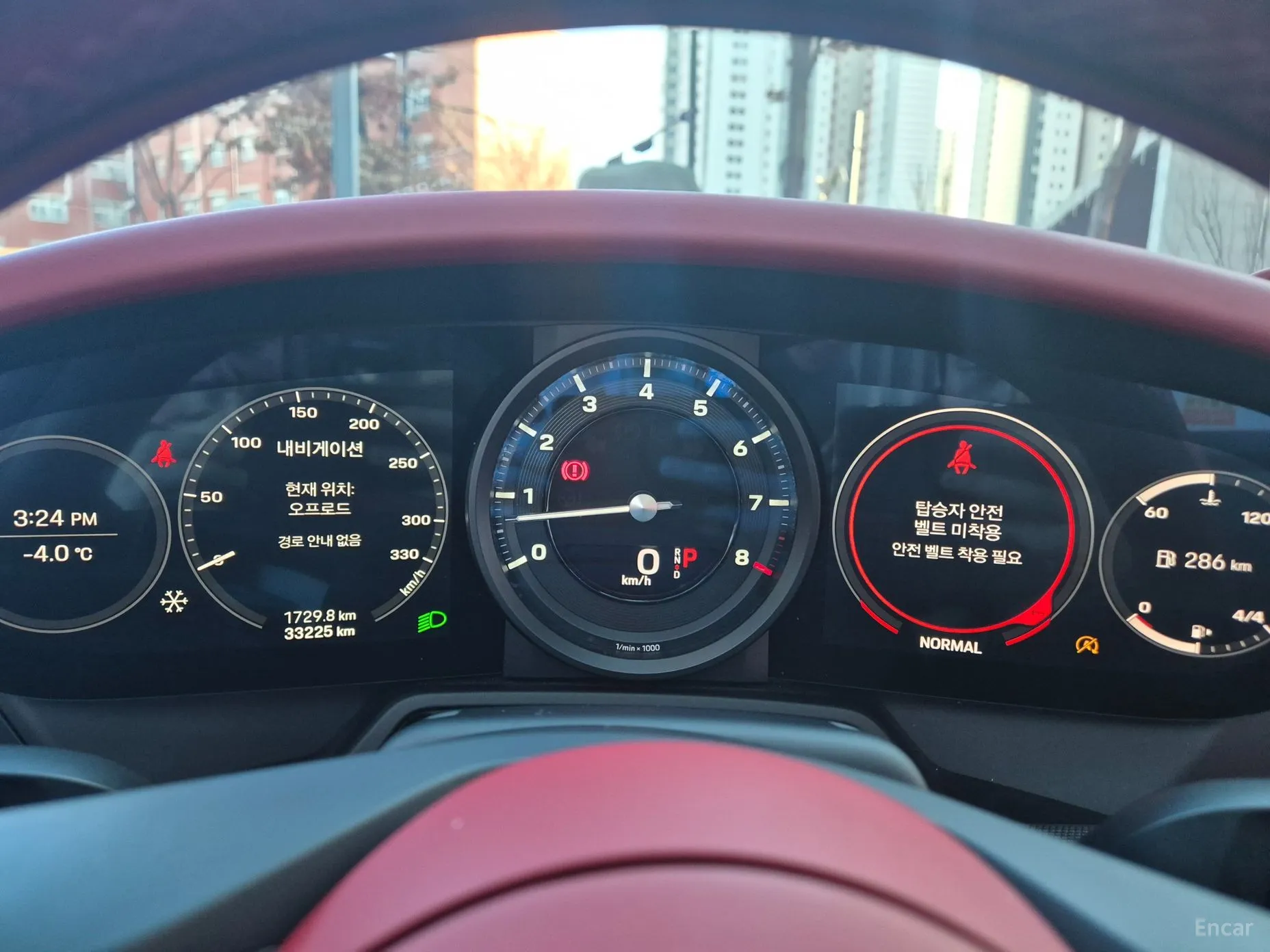 Porsche 911 (992) превью 11