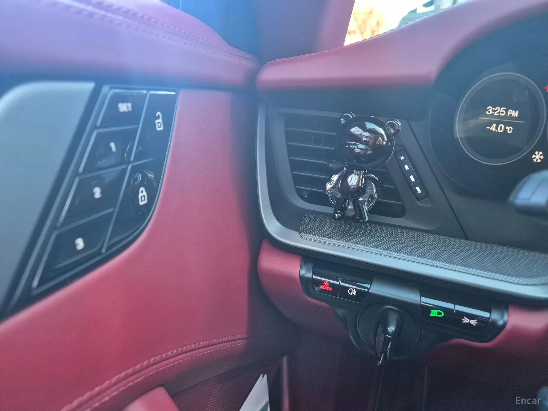Porsche 911 (992) превью 12