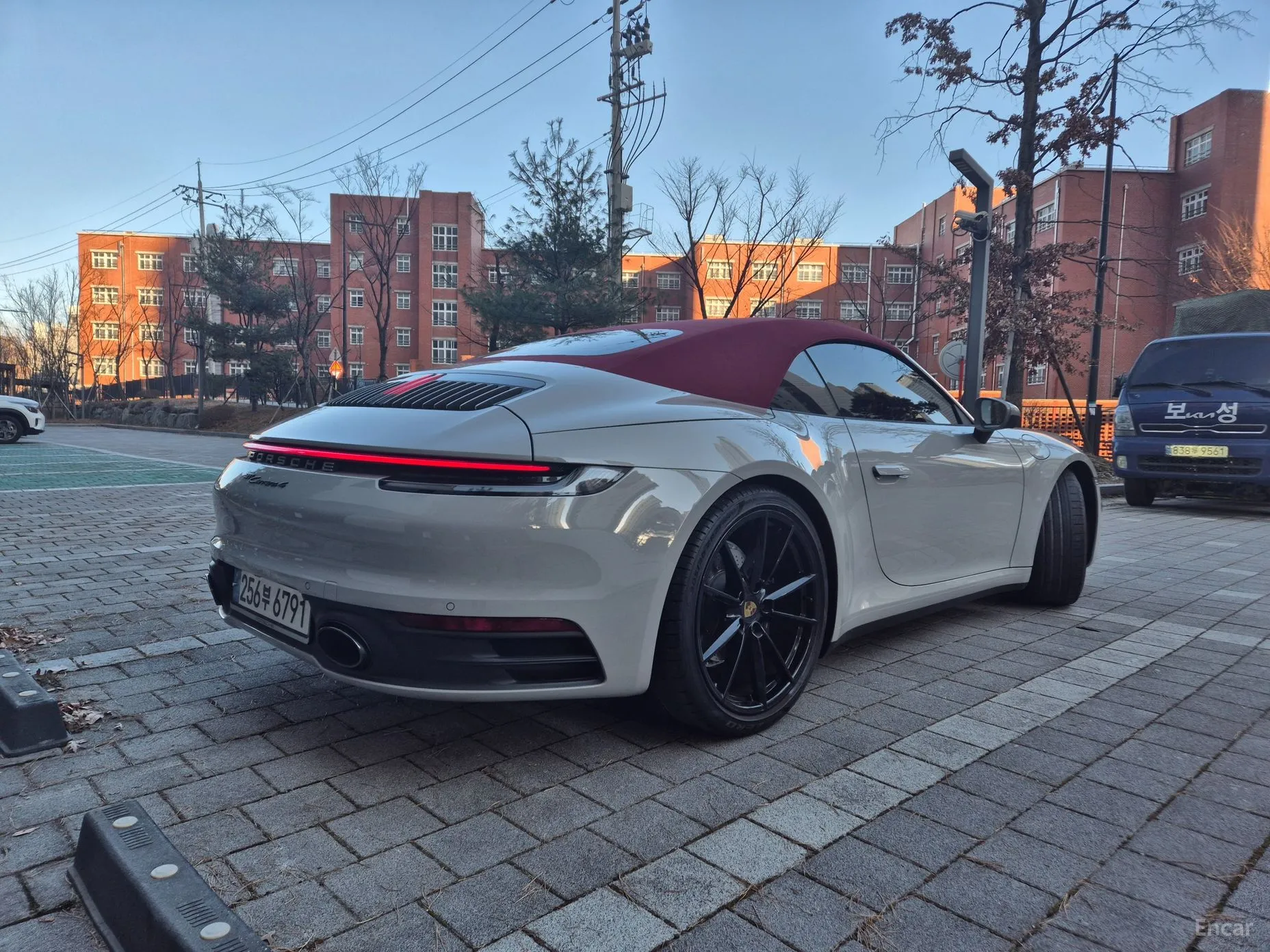 Porsche 911 (992) превью 5
