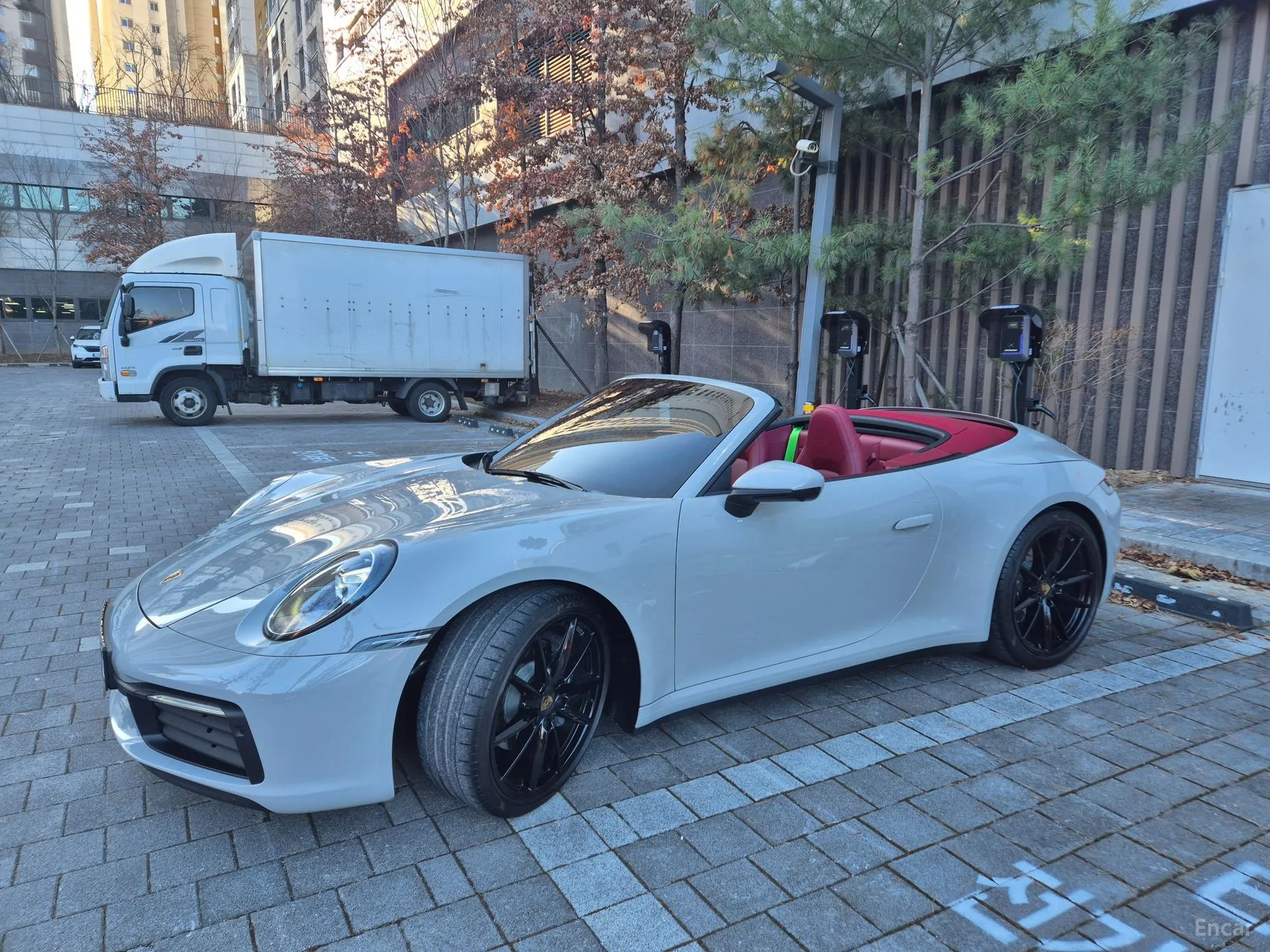 Porsche 911 (992) превью 8