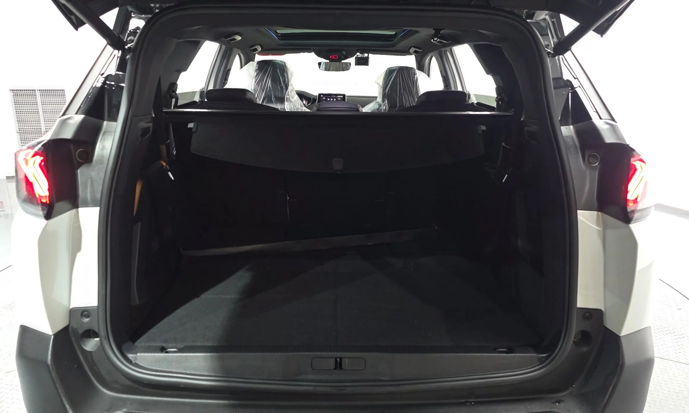 Peugeot 5008 2nd generation превью 20