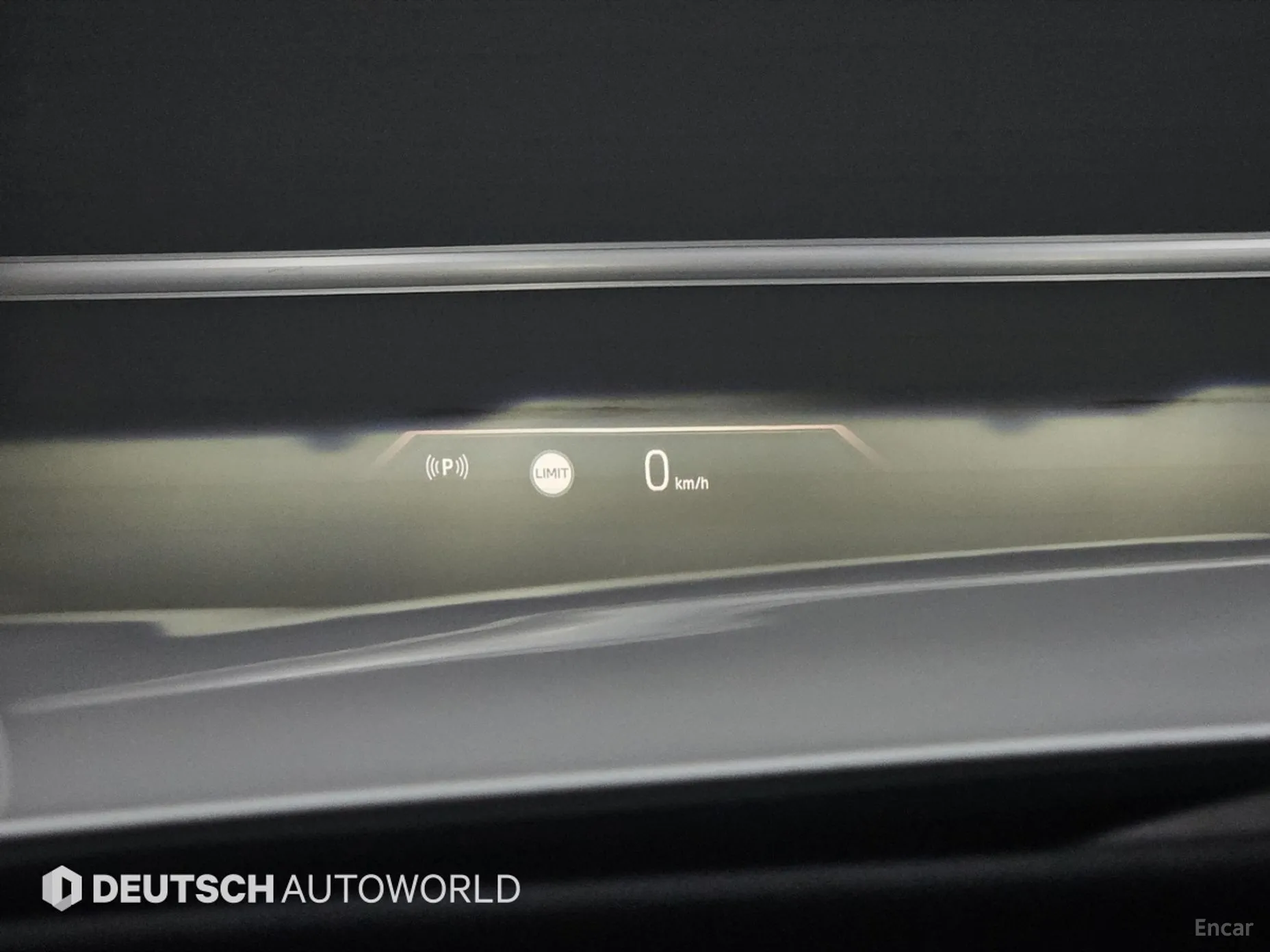 BMW 7 Series (G70) превью 18