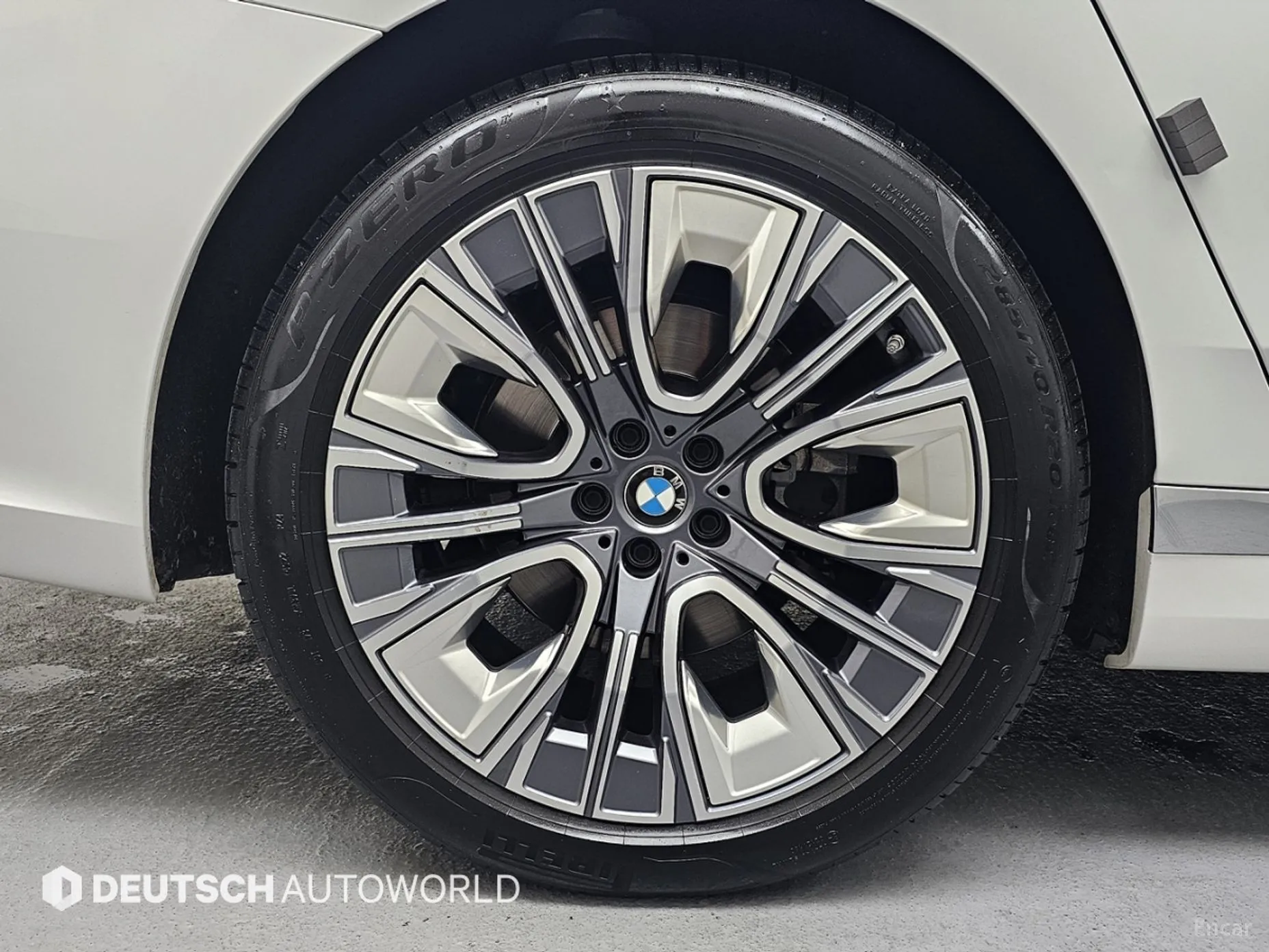 BMW 7 Series (G70) превью 5
