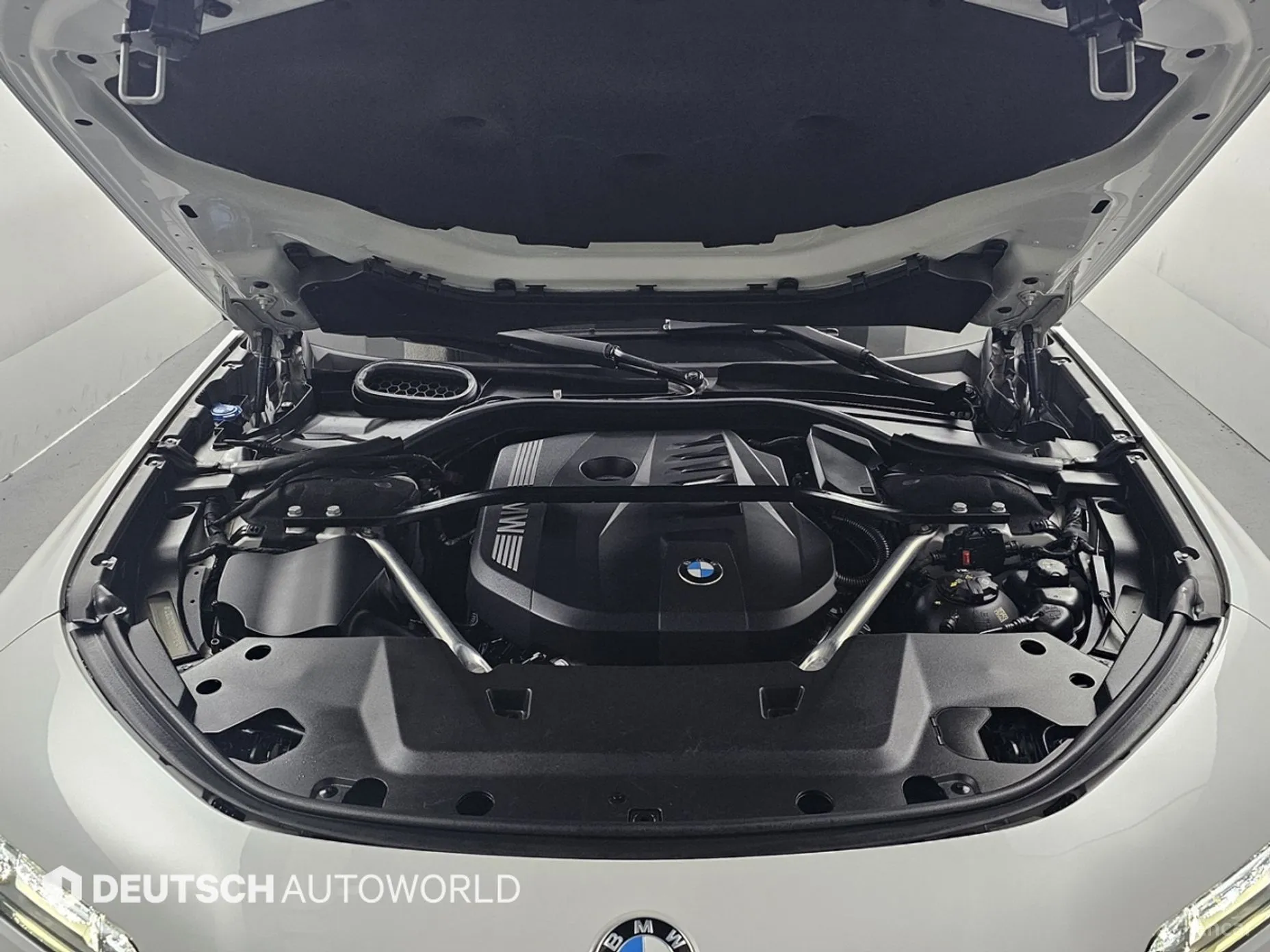 BMW 7 Series (G70) превью 6