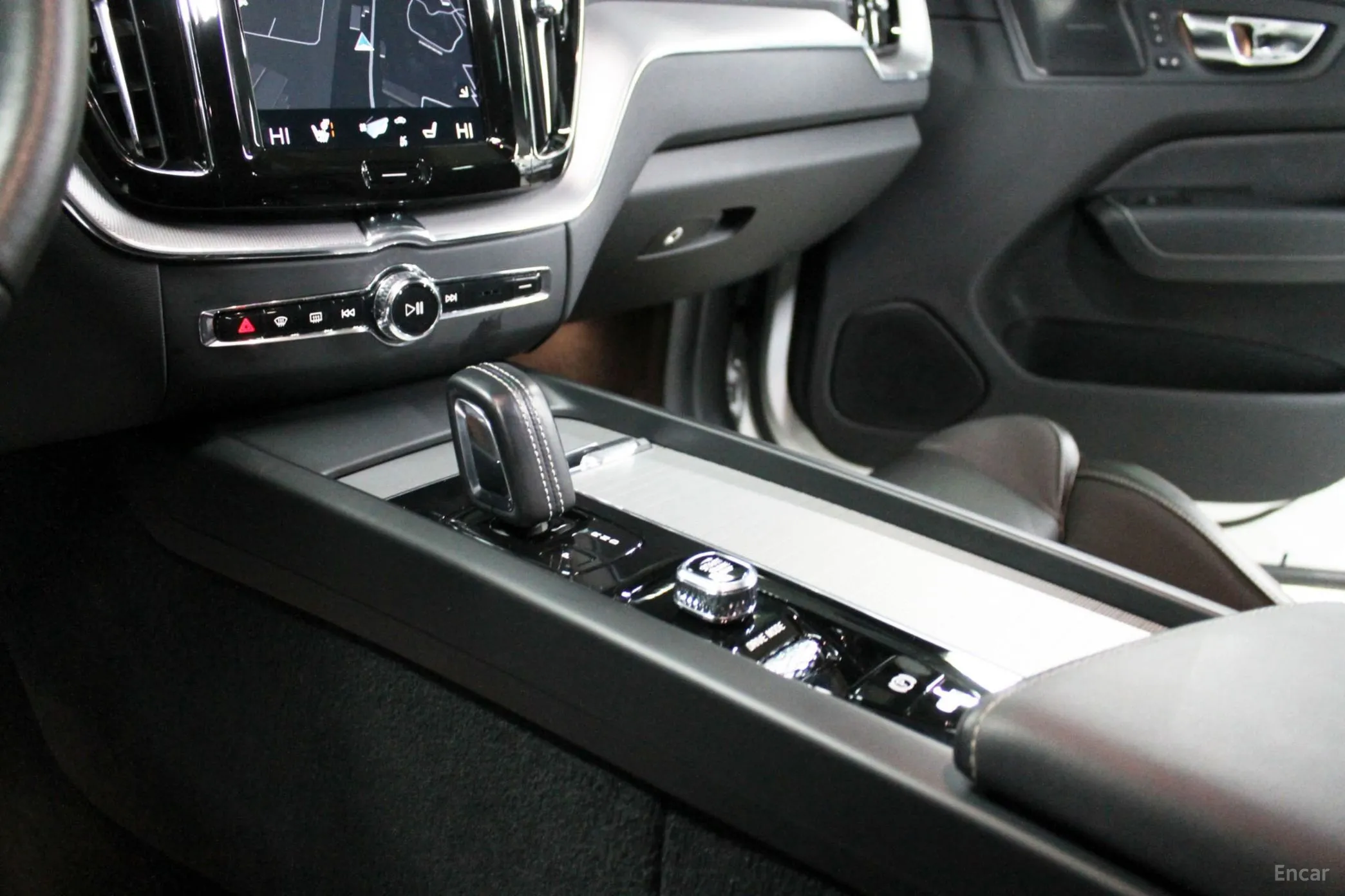 Volvo XC60 Gen 2 превью 17