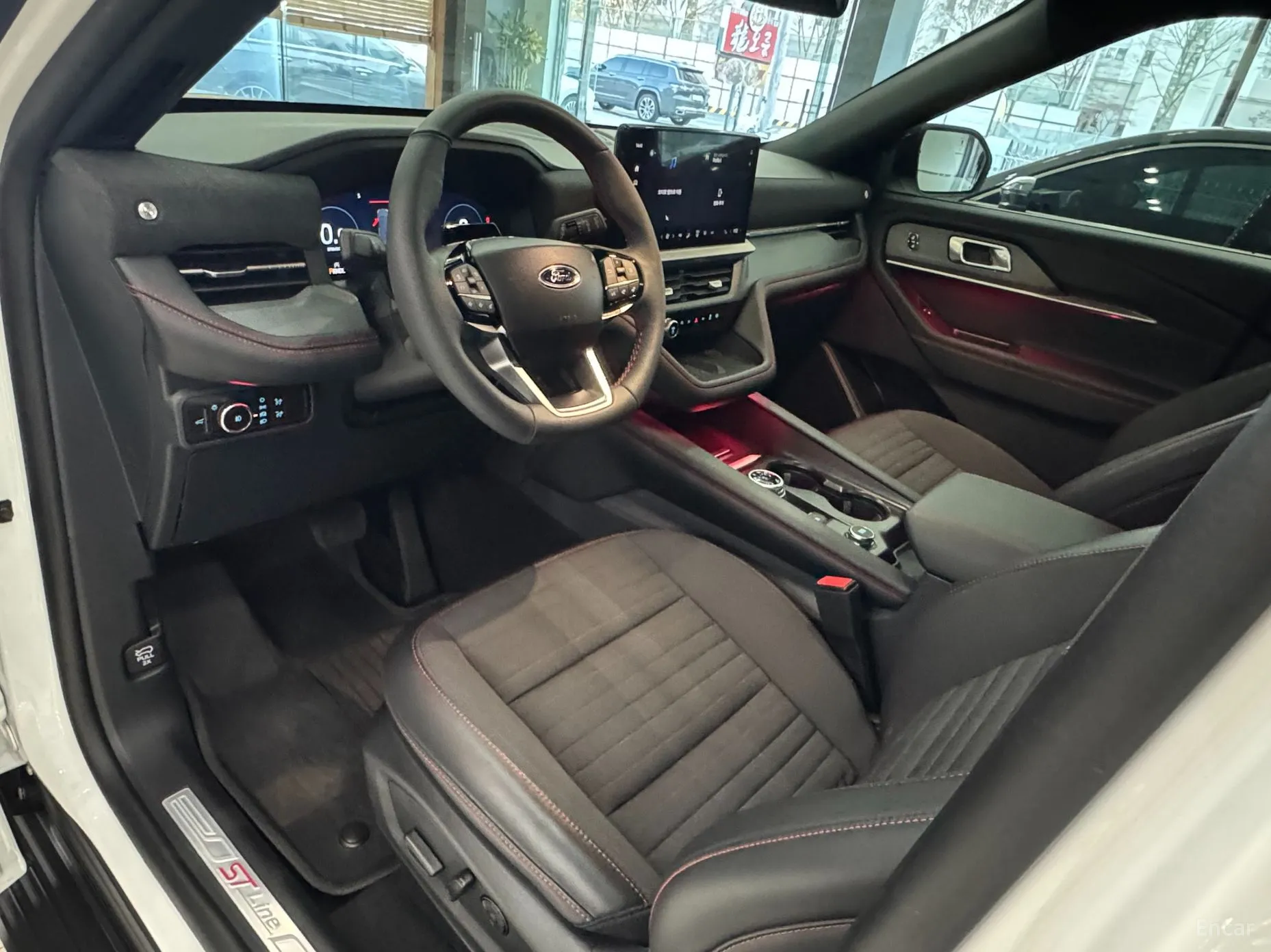 Ford Explorer 6th Generation превью 10