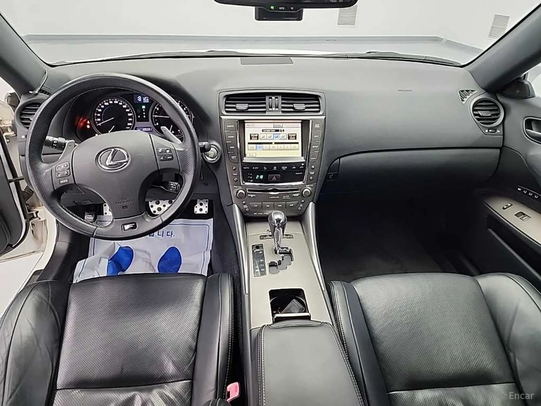 Lexus IS250 превью 7