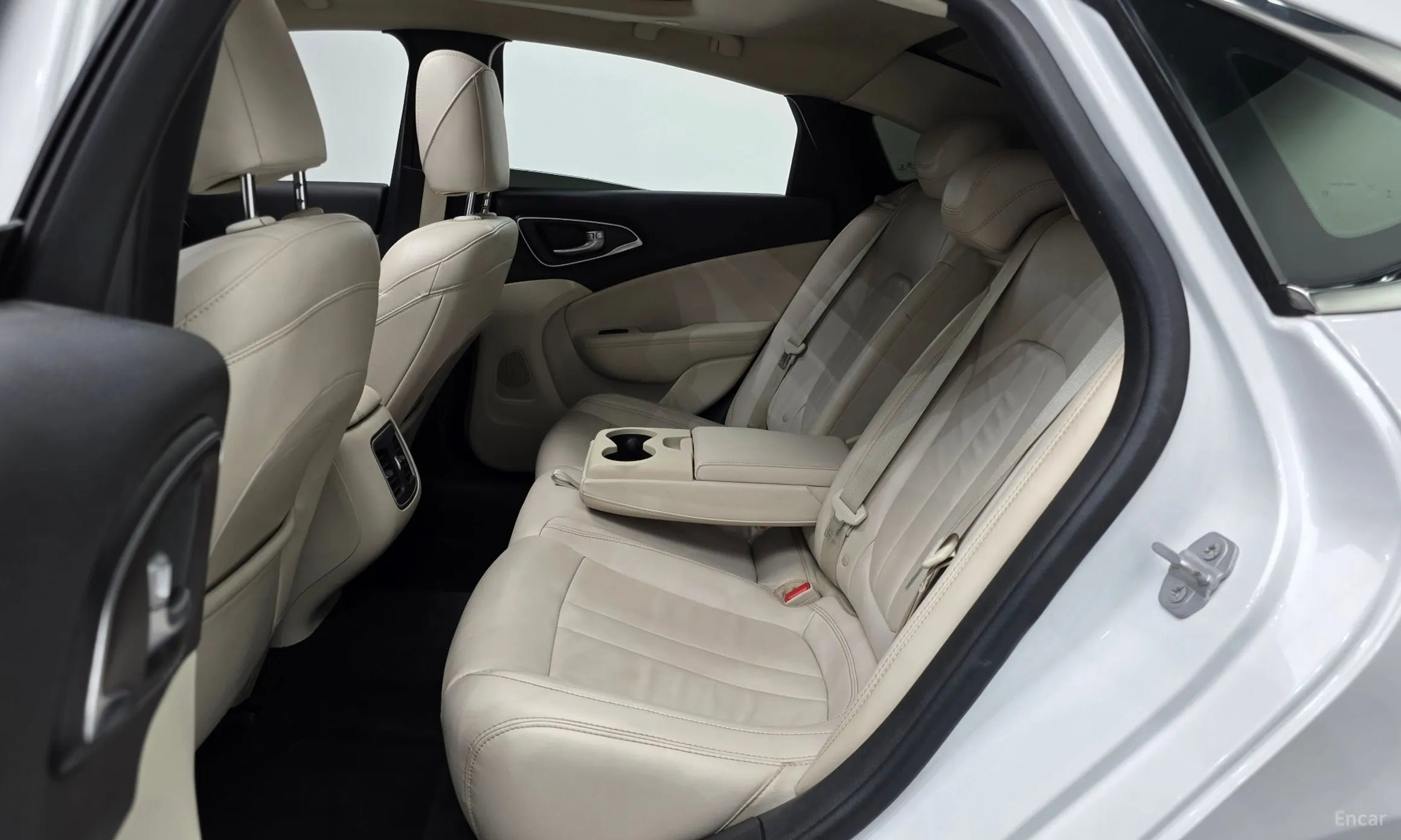 Chrysler 200 Second generation превью 12