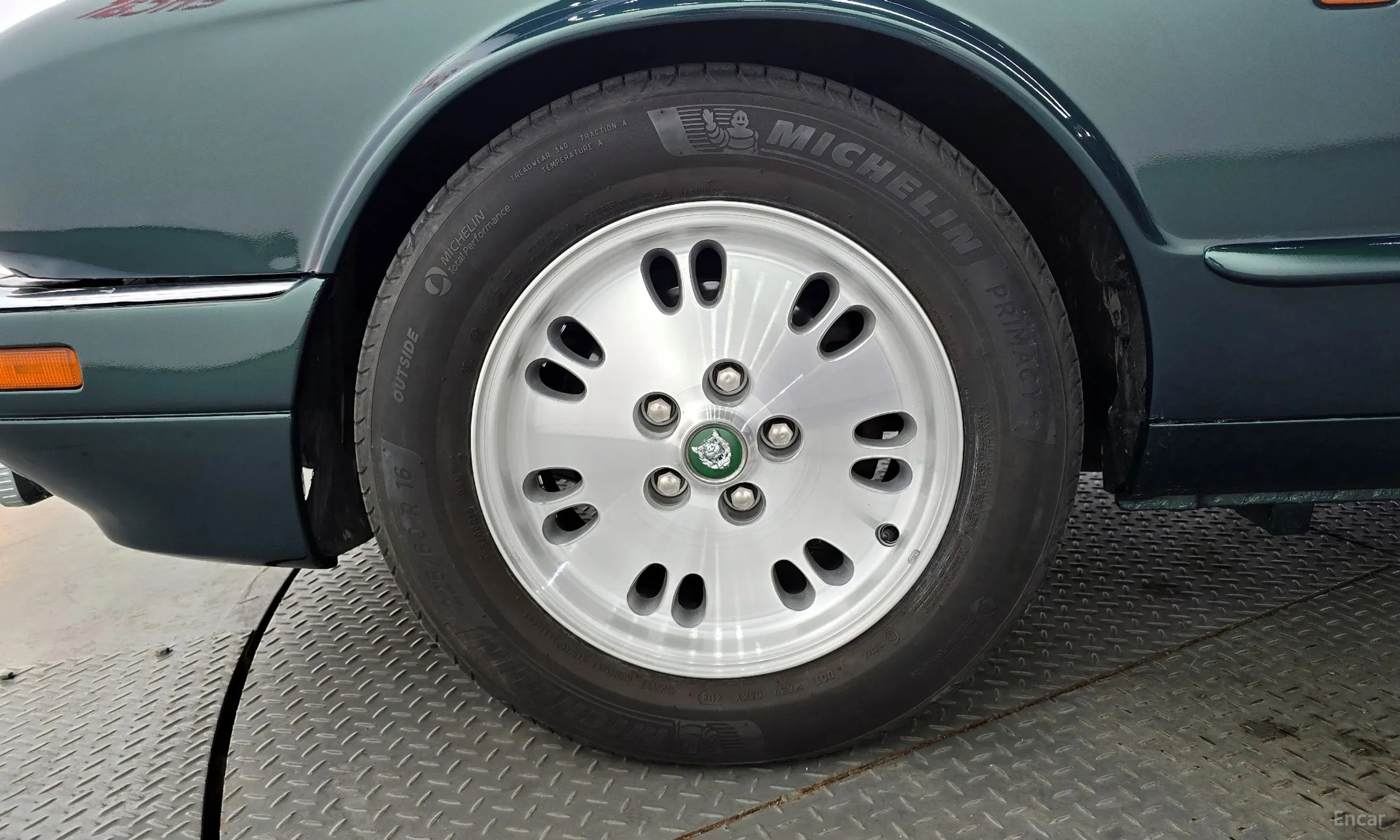 Jaguar XJ-6 превью 5