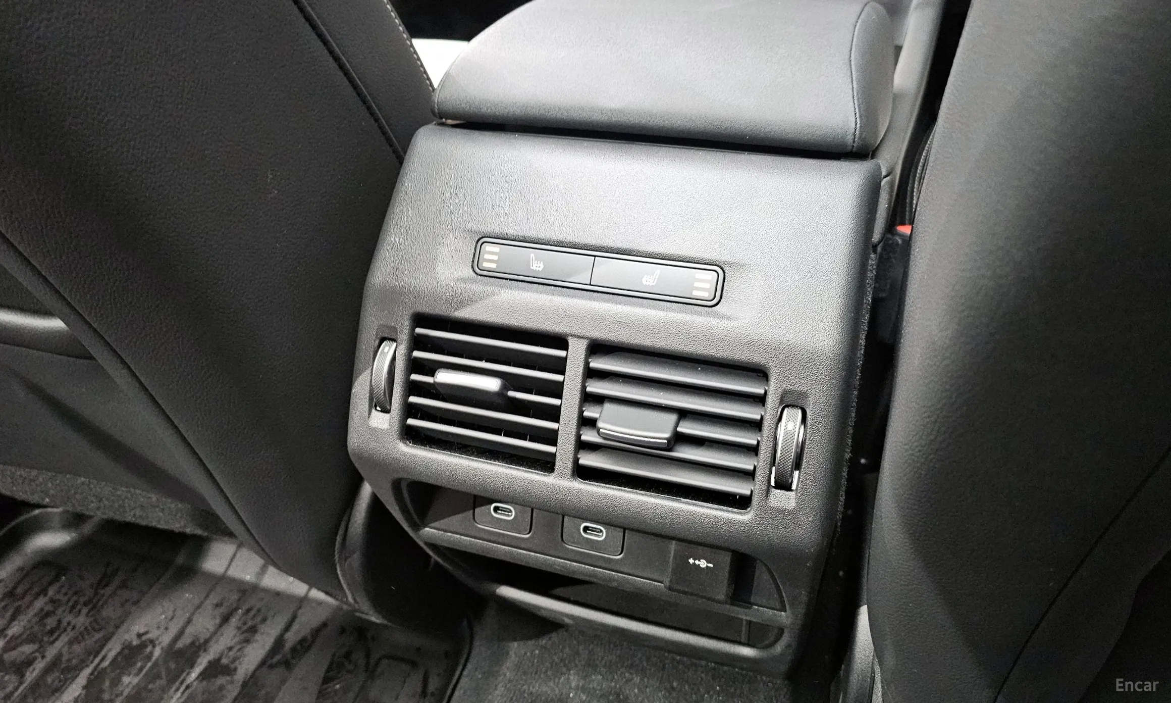 Land Rover Discovery Sports превью 19