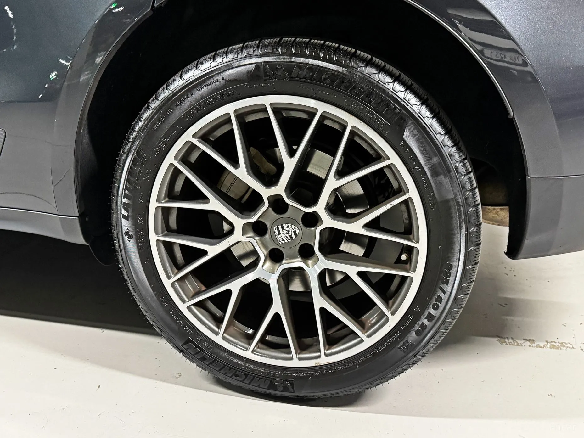 Porsche Macan превью 18