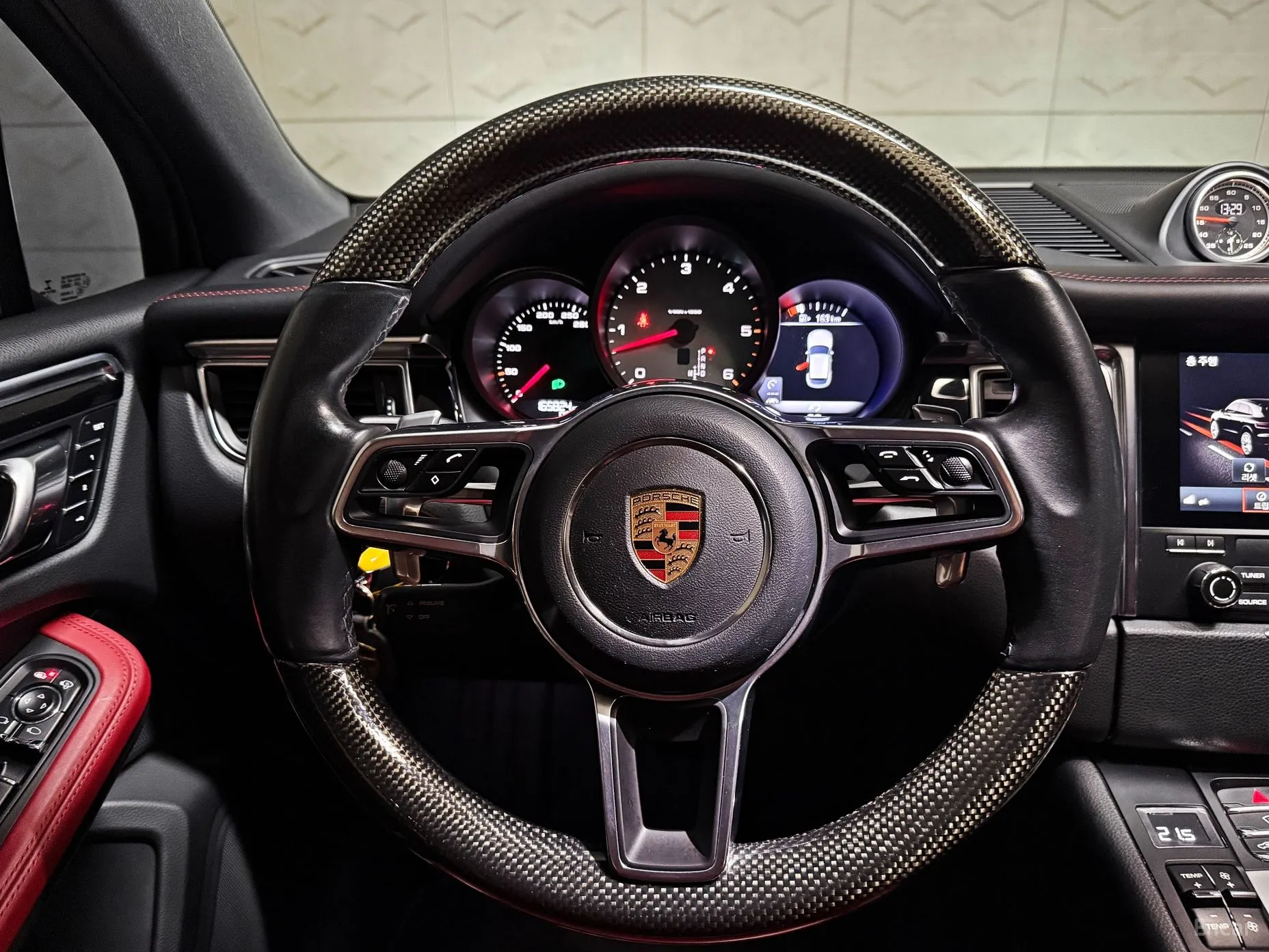 Porsche Macan превью 7