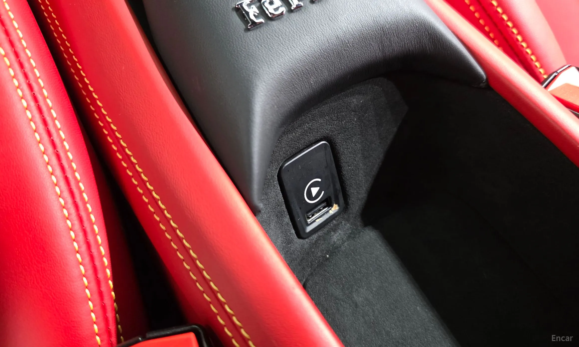 Ferrari F8 Tributo превью 17