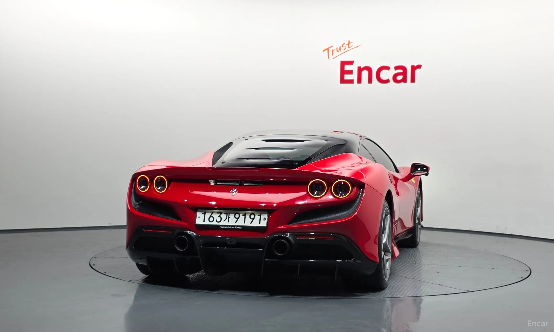 Ferrari F8 Tributo превью 4