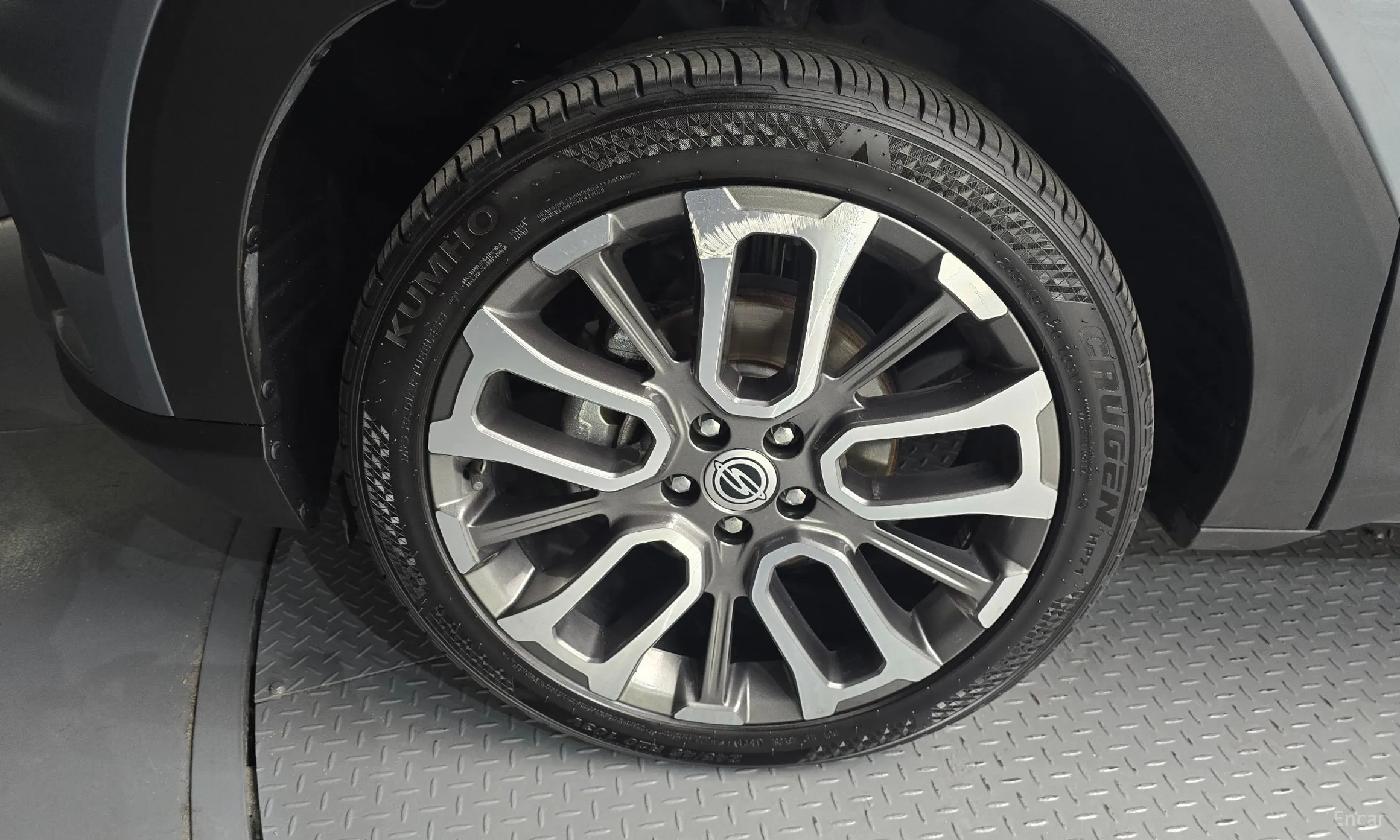 KG Mobility (SsangYong) Torres превью 5