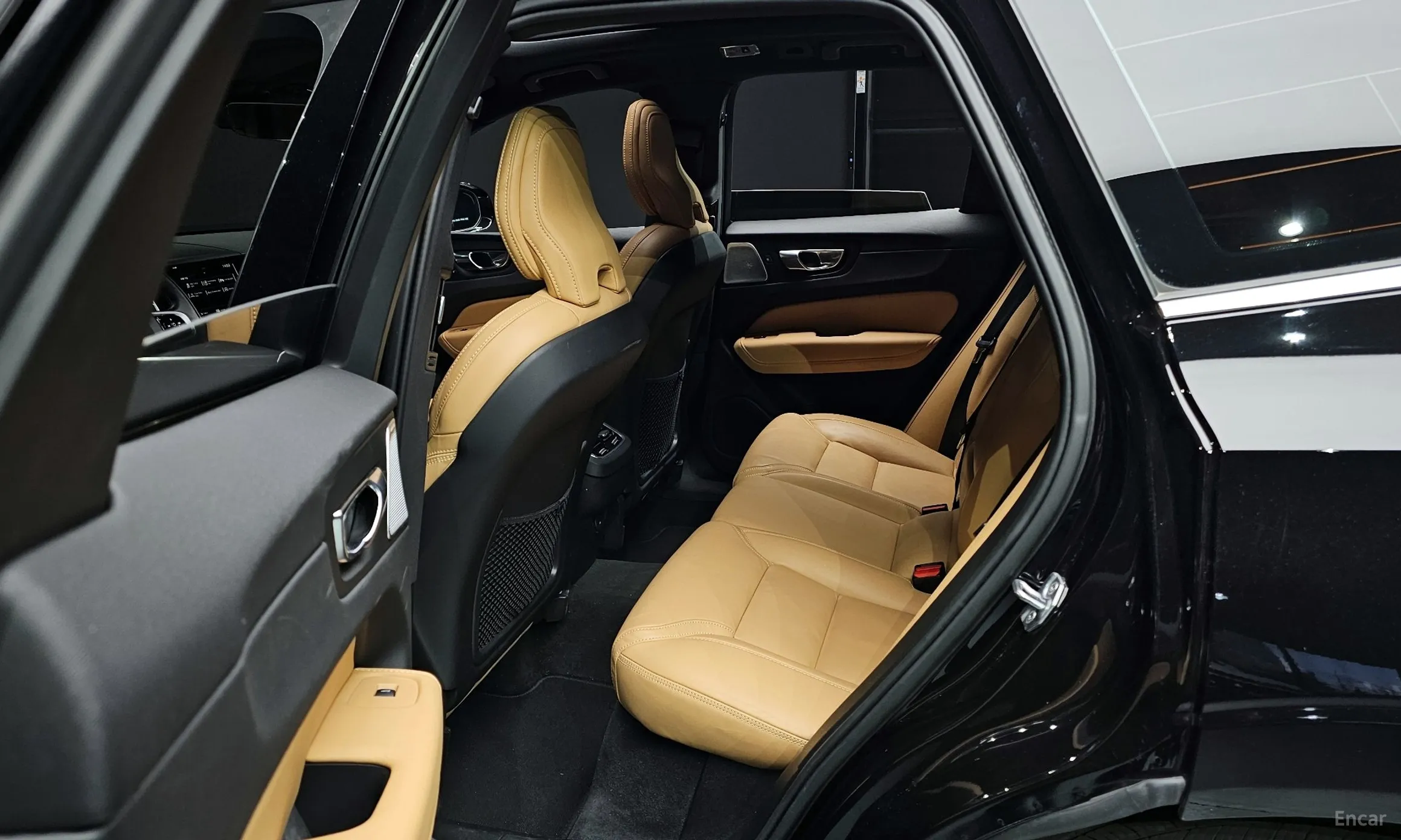 Volvo XC60 Gen 2 превью 12