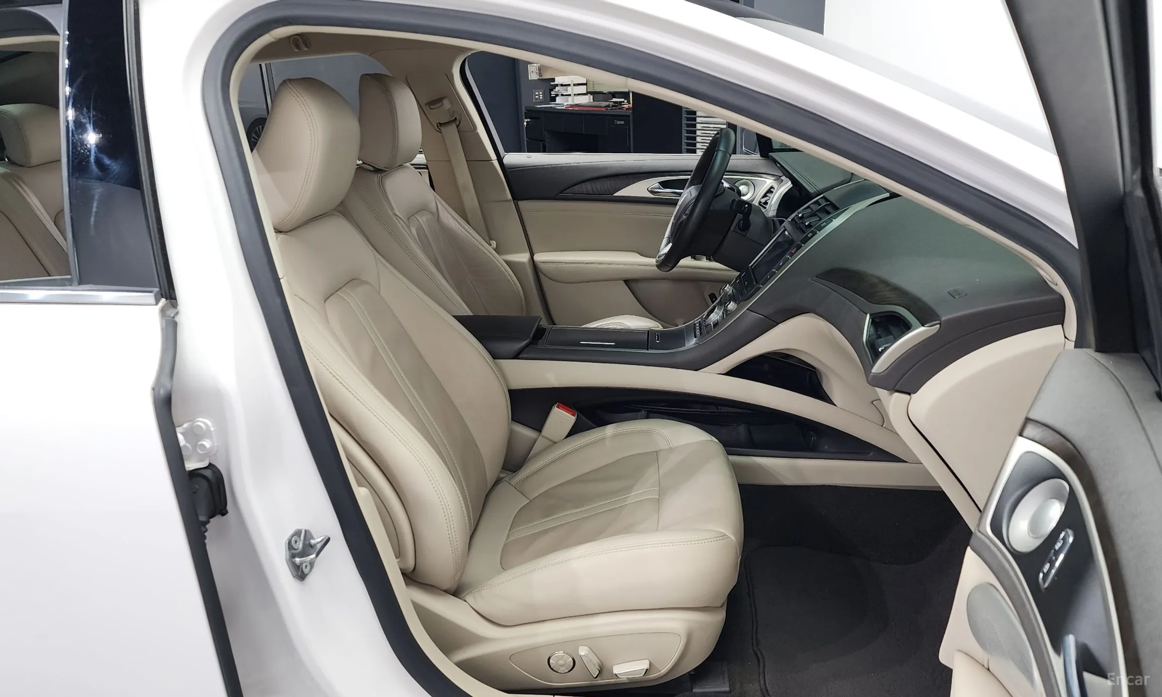 Lincoln New MKZ превью 11