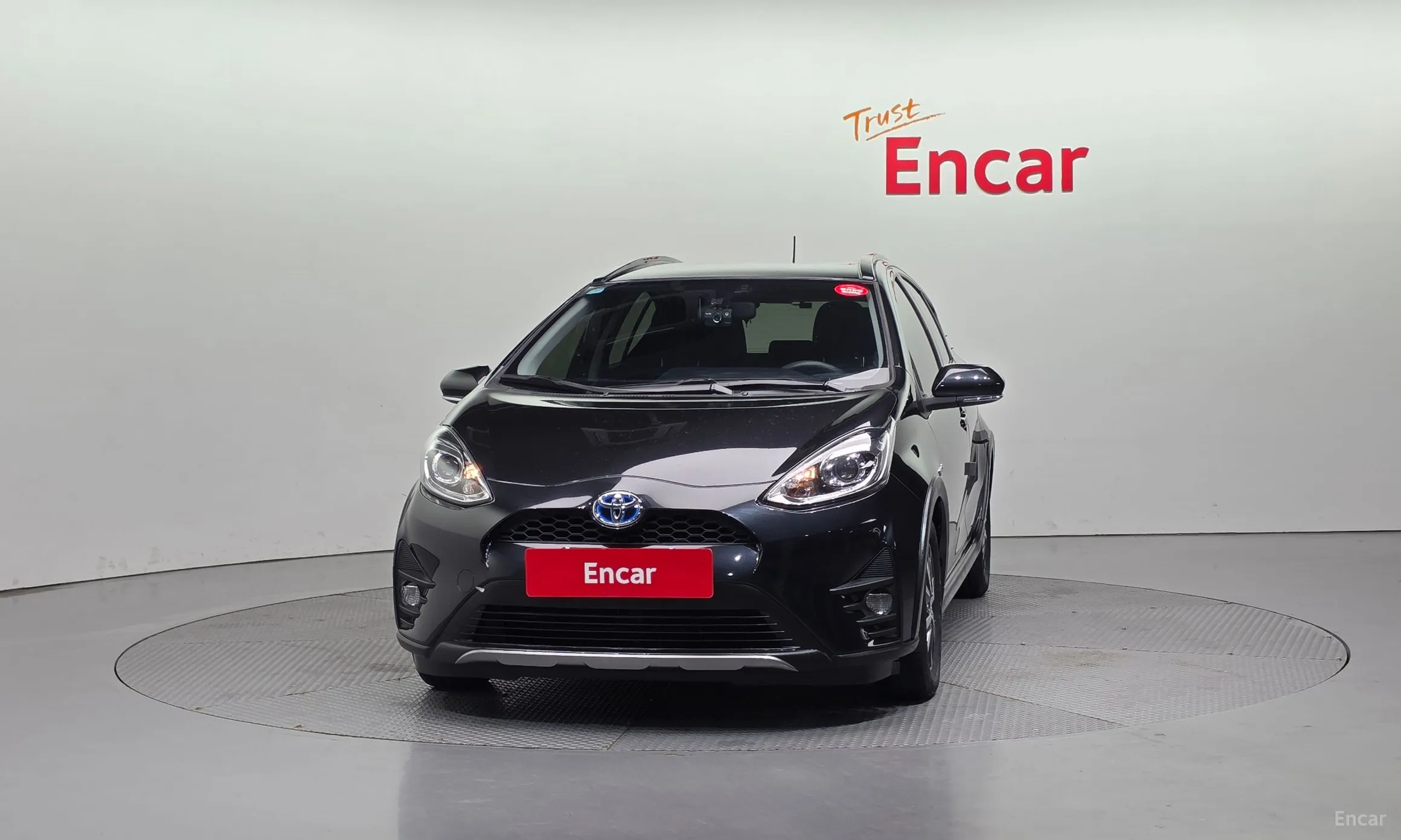 Toyota Prius C превью 3
