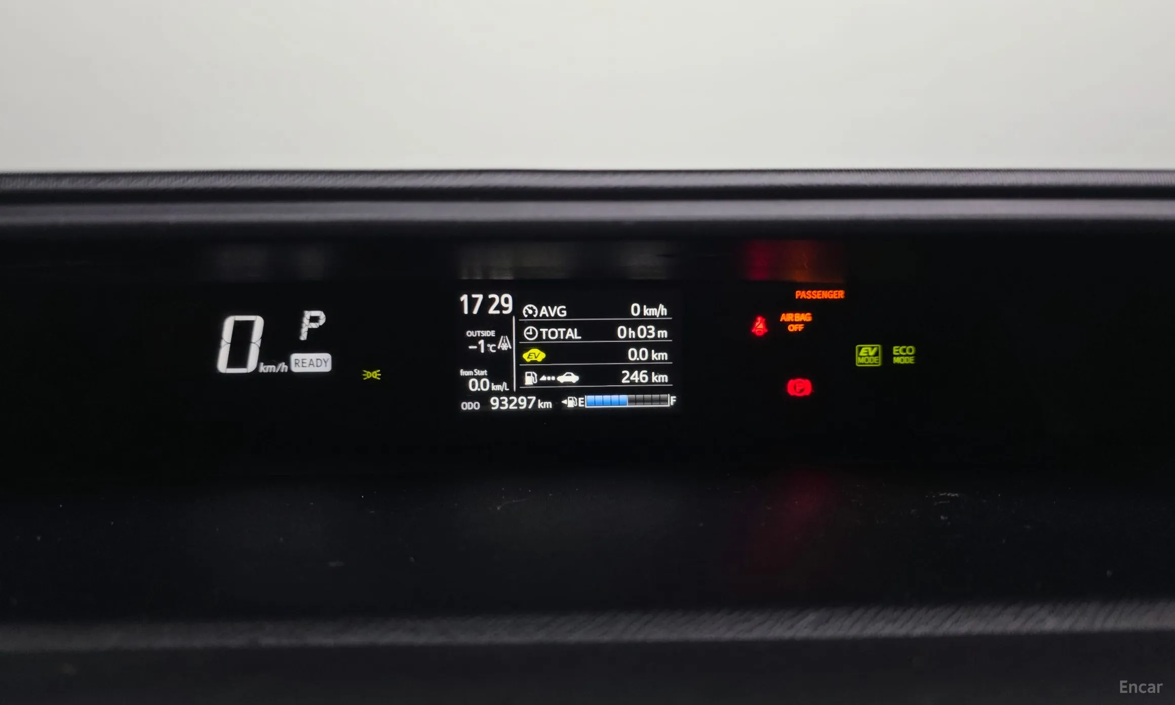 Toyota Prius C превью 8