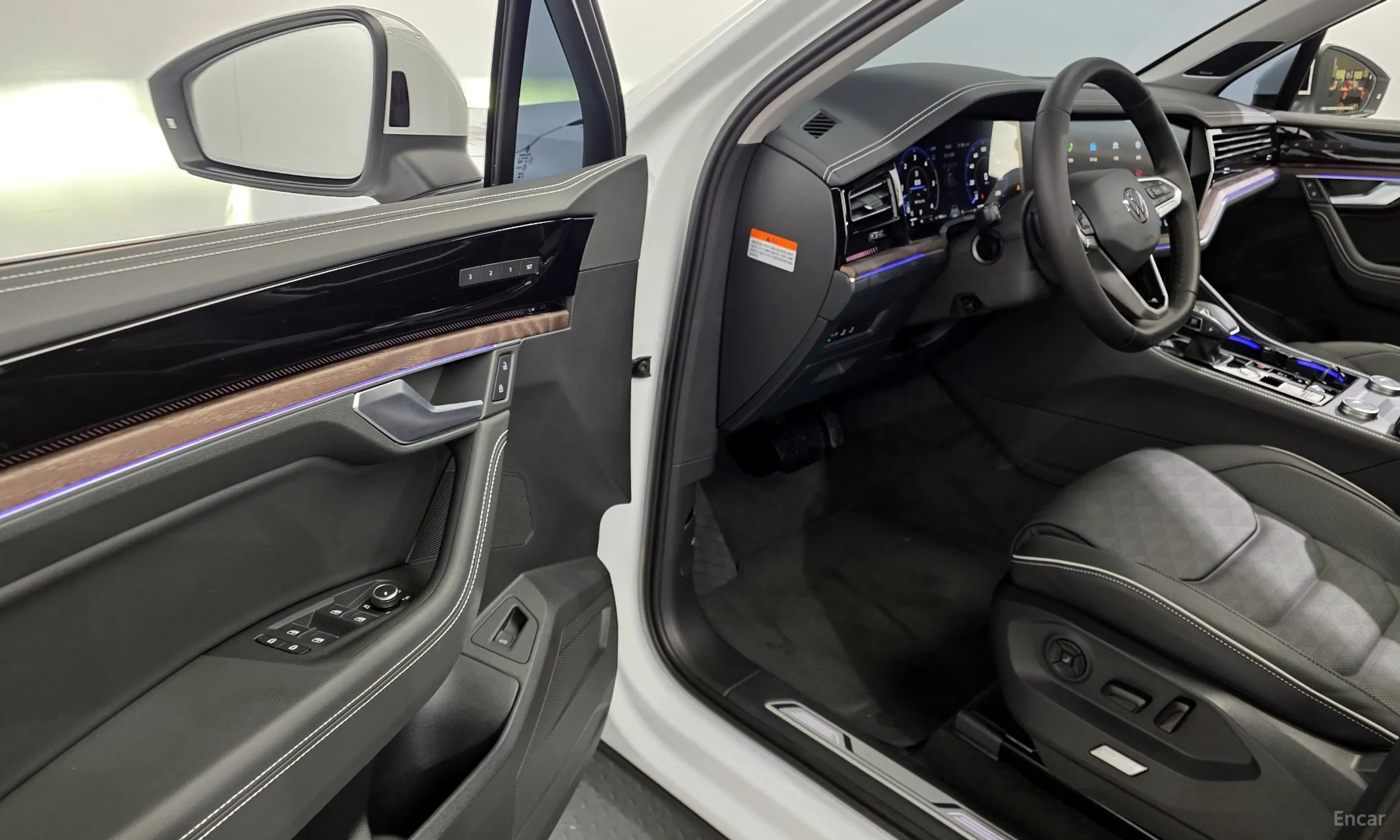 Volkswagen Touareg 3rd Generation превью 10
