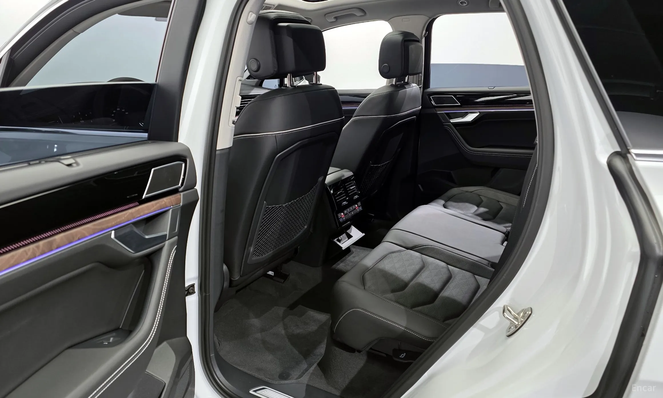Volkswagen Touareg 3rd Generation превью 11