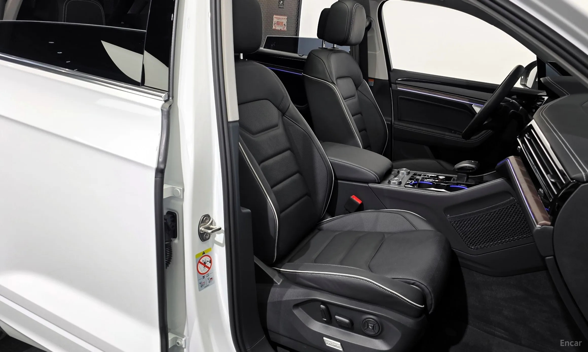 Volkswagen Touareg 3rd Generation превью 12